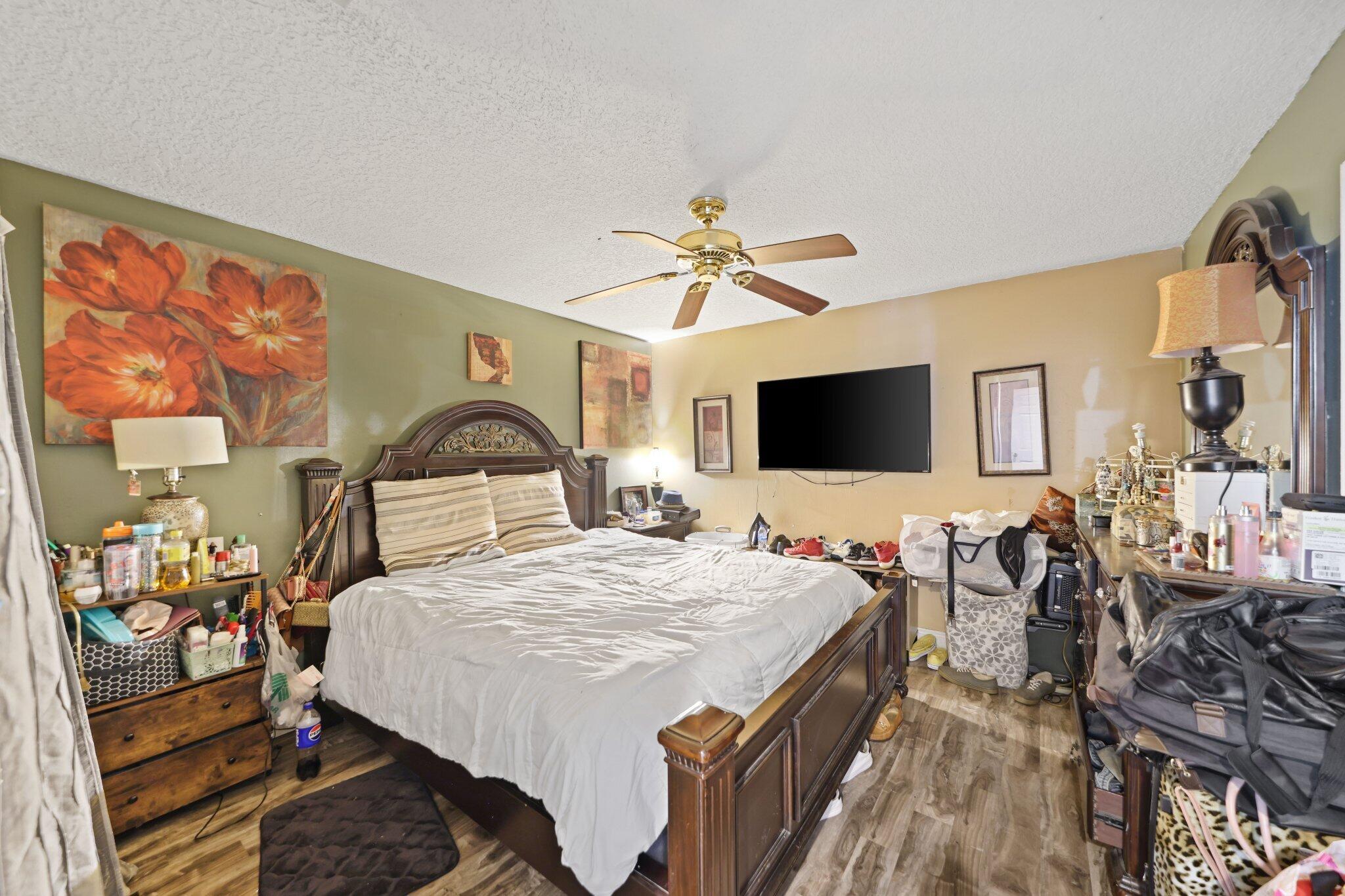 LAKE WORTH TOWN OF - Residential