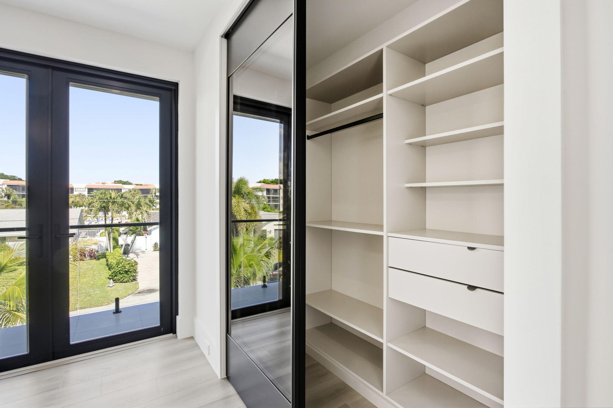 CARIBBEAN KEYS - Residential