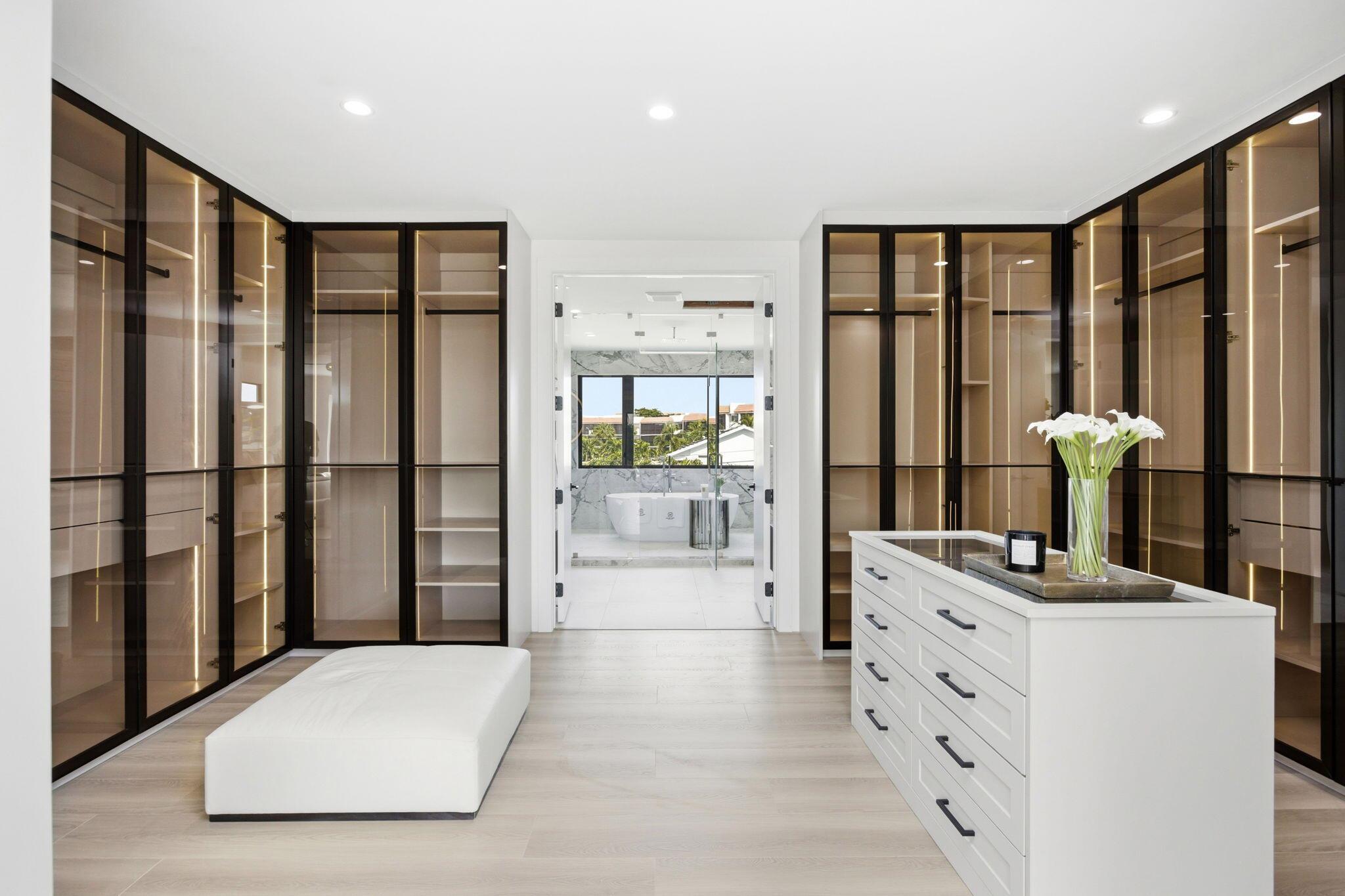 CARIBBEAN KEYS - Residential