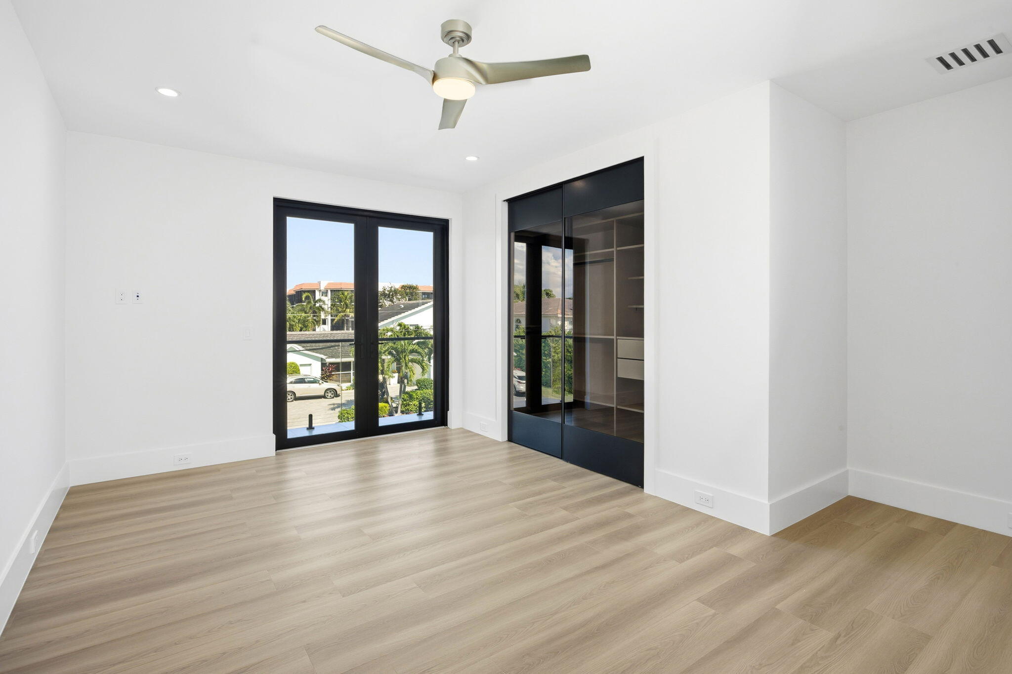 CARIBBEAN KEYS - Residential