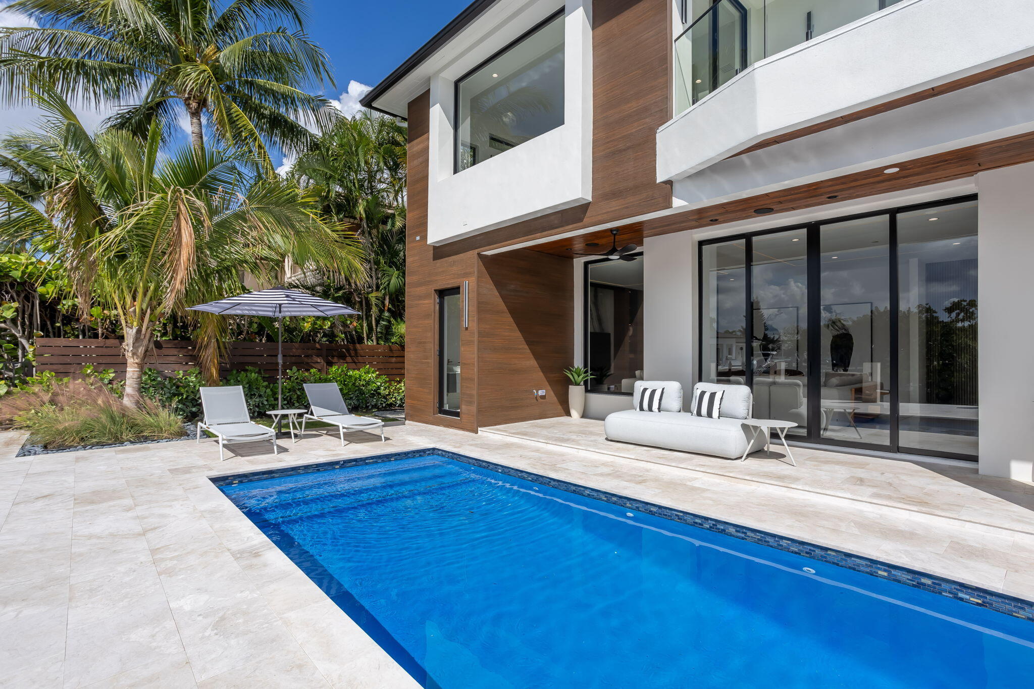 CARIBBEAN KEYS - Residential