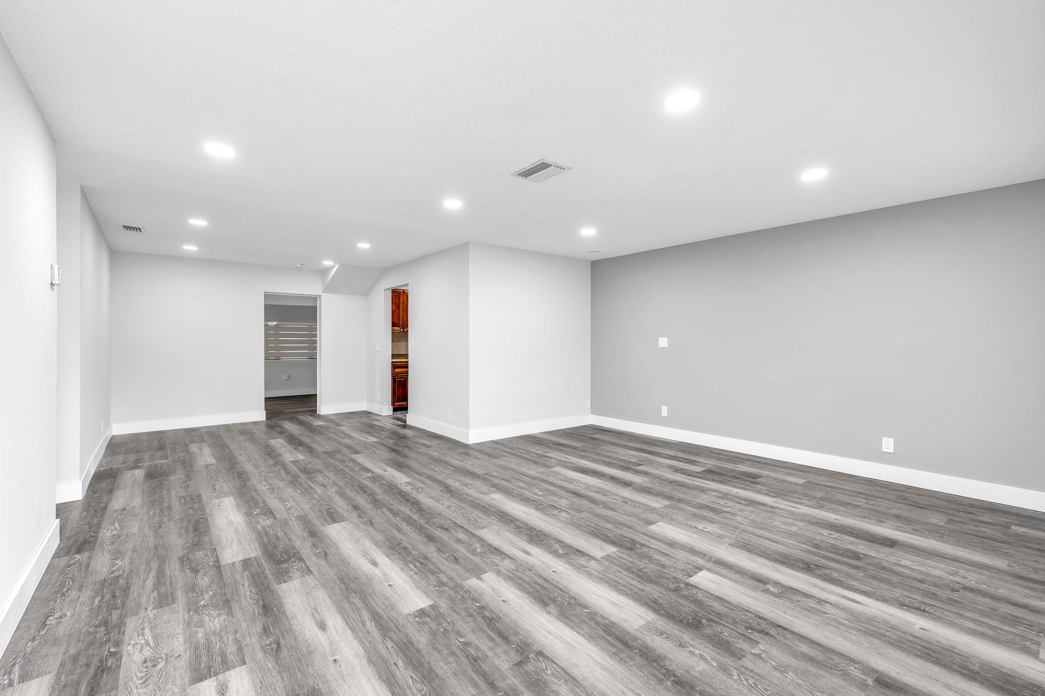 1351 NW 54th Ave