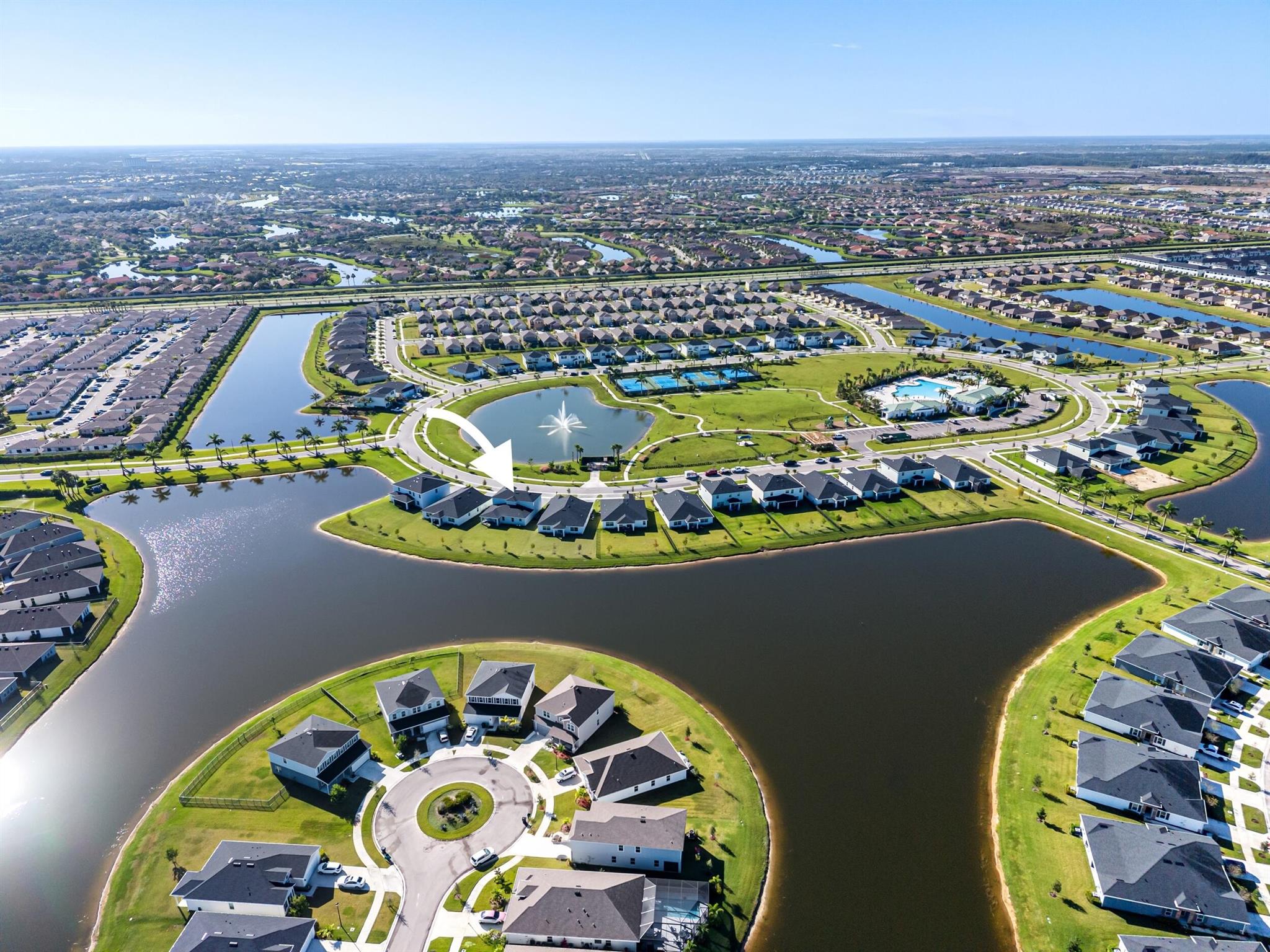 CENTRAL PARK VERANO SOUTH - Residential