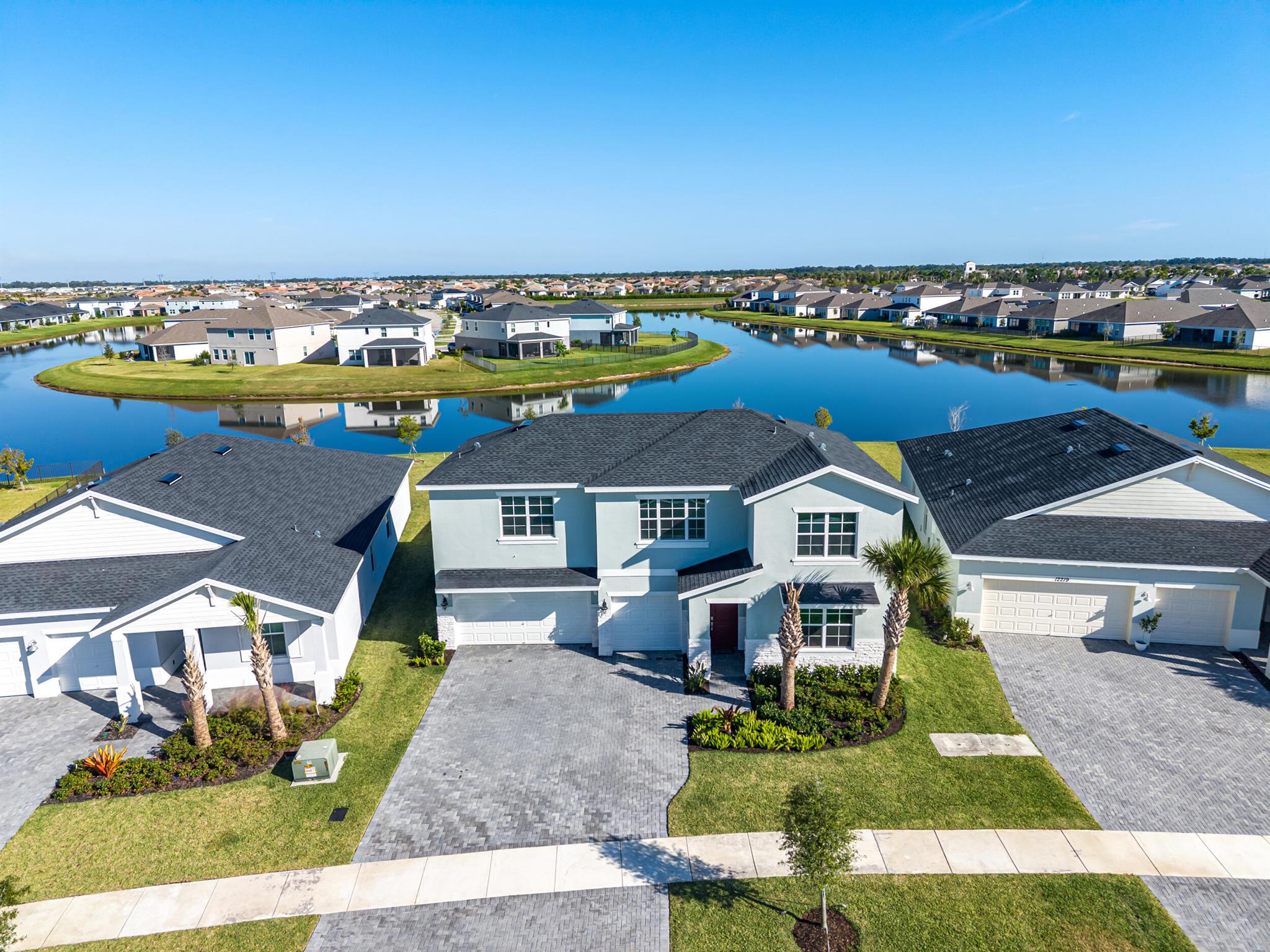 CENTRAL PARK VERANO SOUTH - Residential