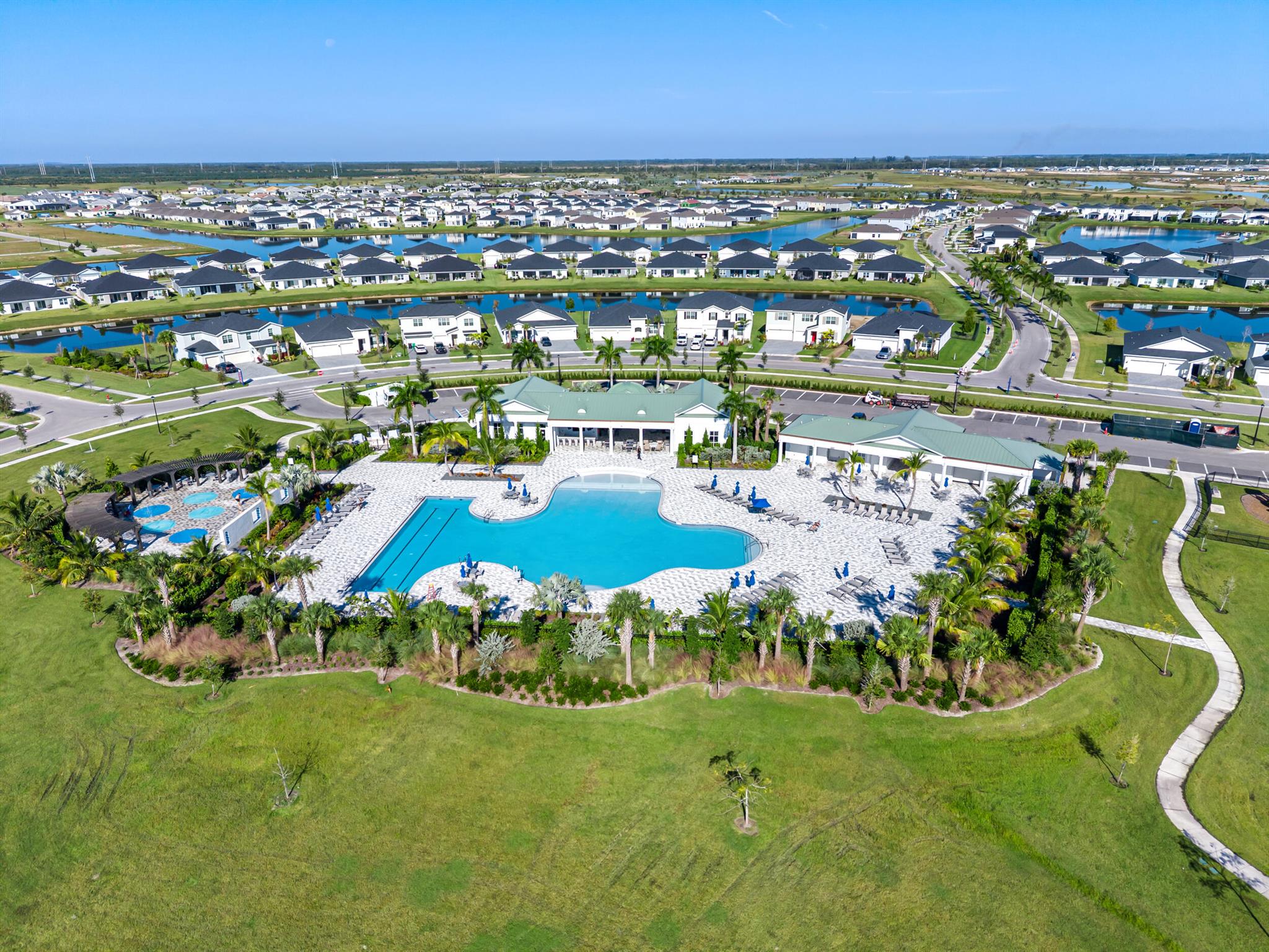 CENTRAL PARK VERANO SOUTH - Residential