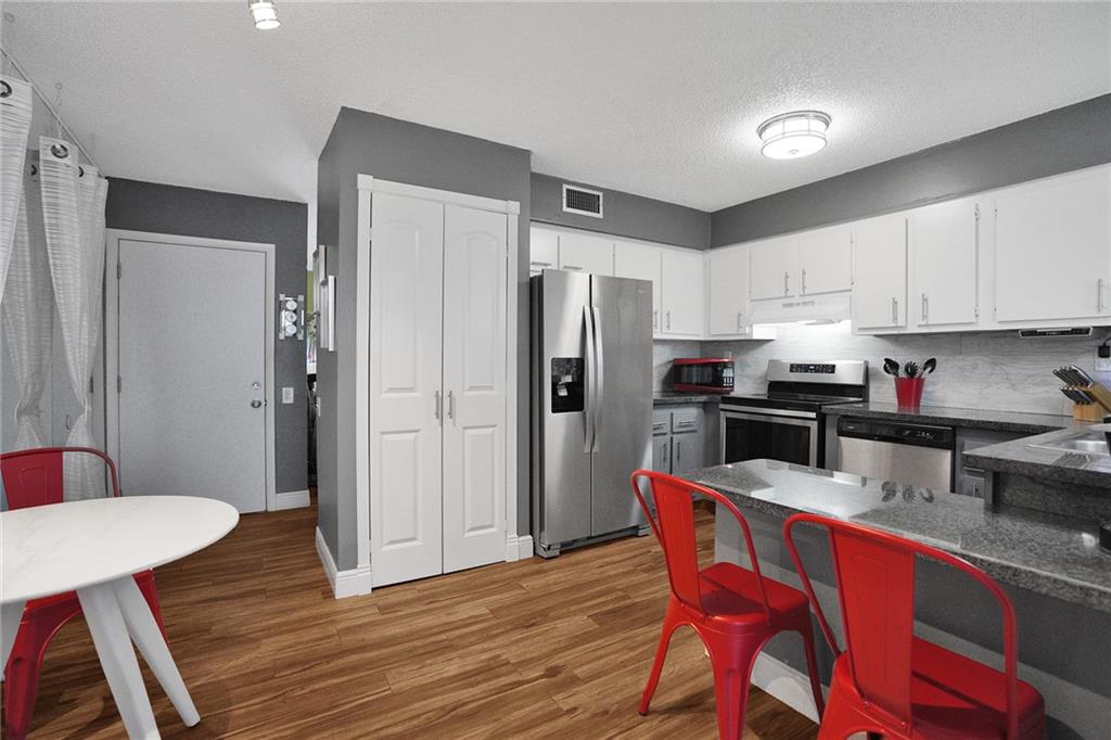 Embarcadero - Residential