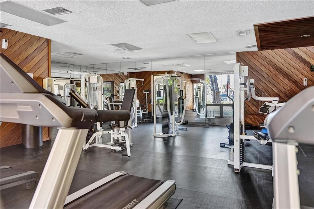 Embarcadero - Residential