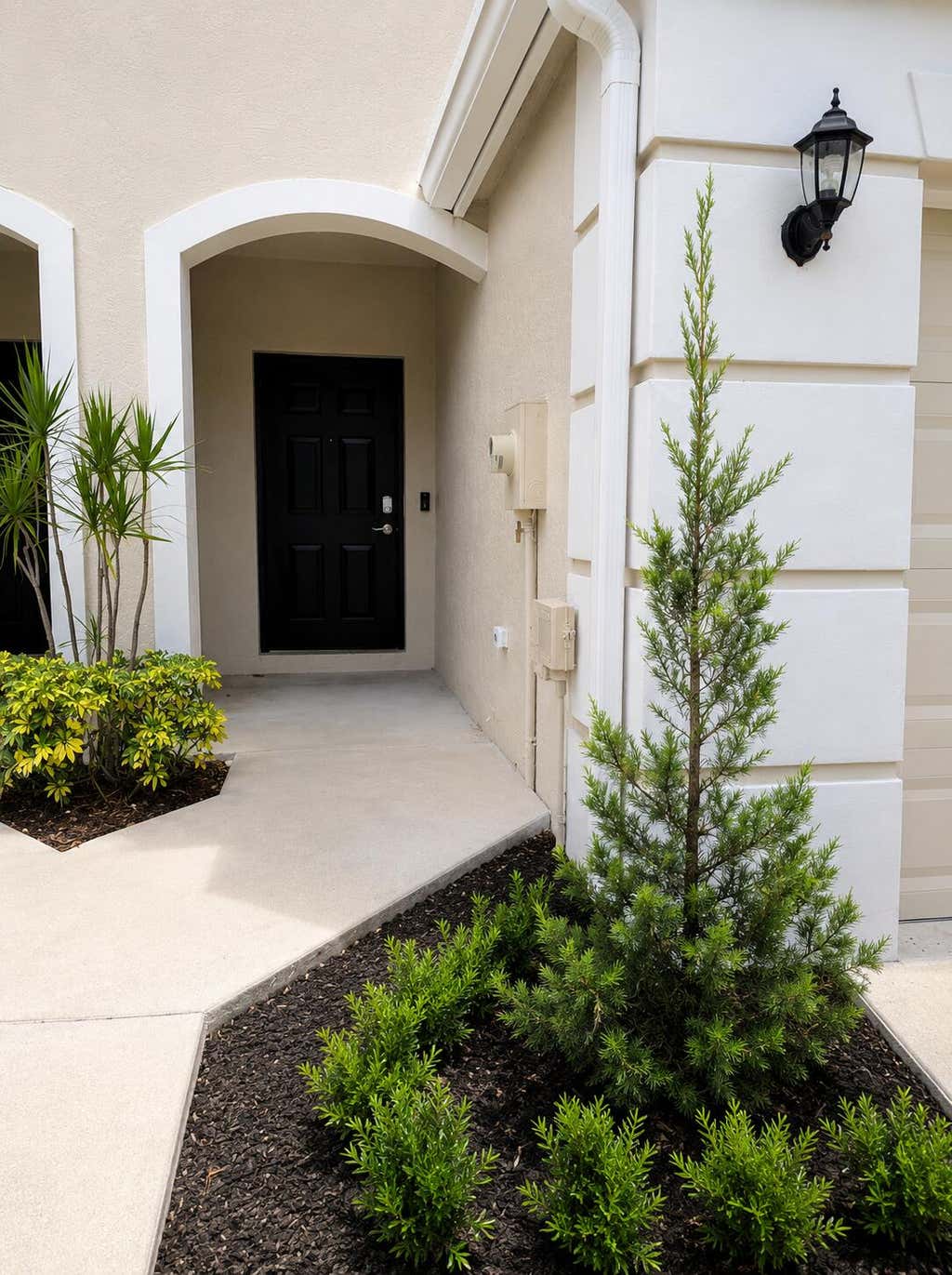 Photo of 4799 PALMBROOKE Circle, West Palm Beach, FL 33417 (MLS # B26062044)