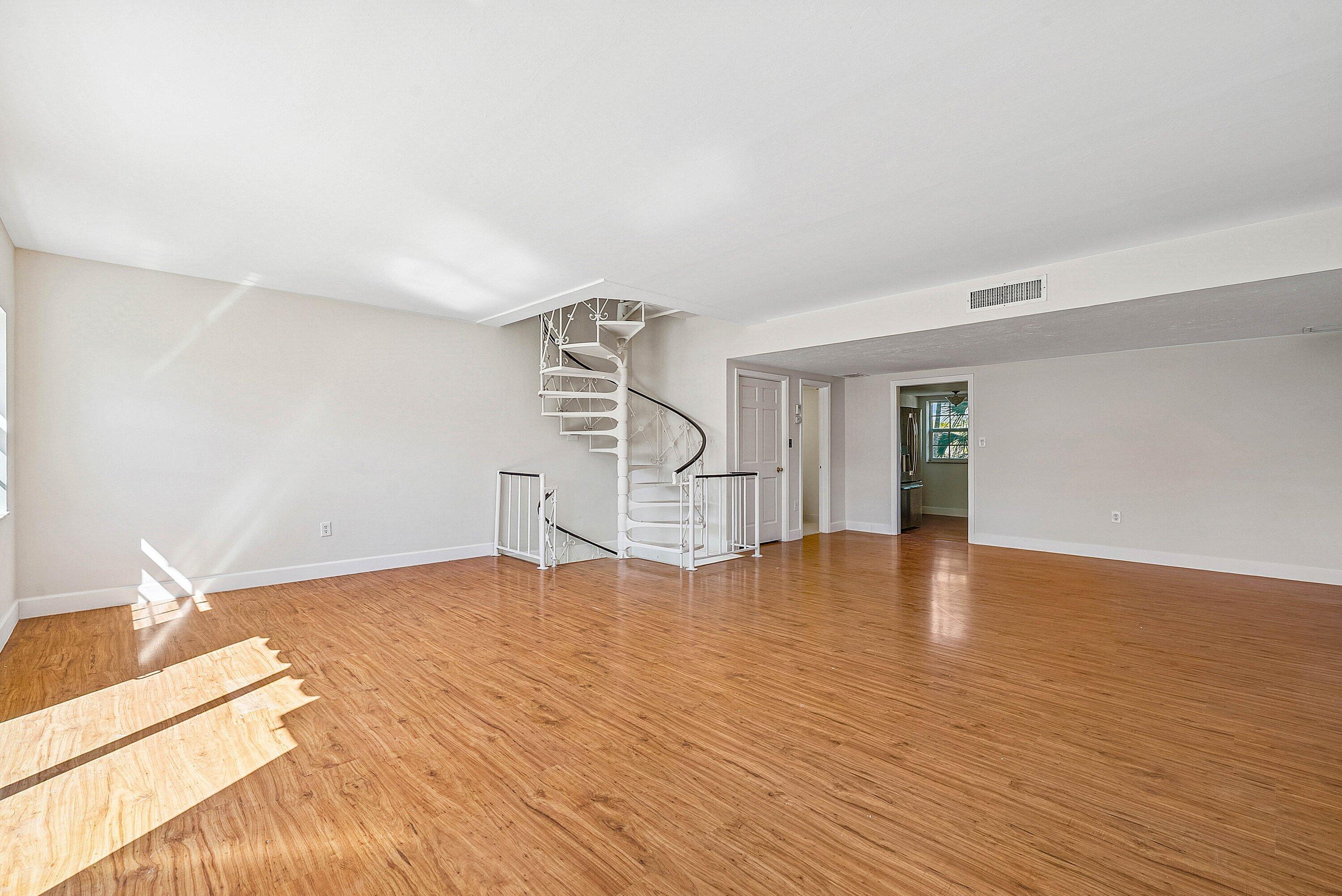 DELRAY BEACH CLUB APTS CONDO - Residential