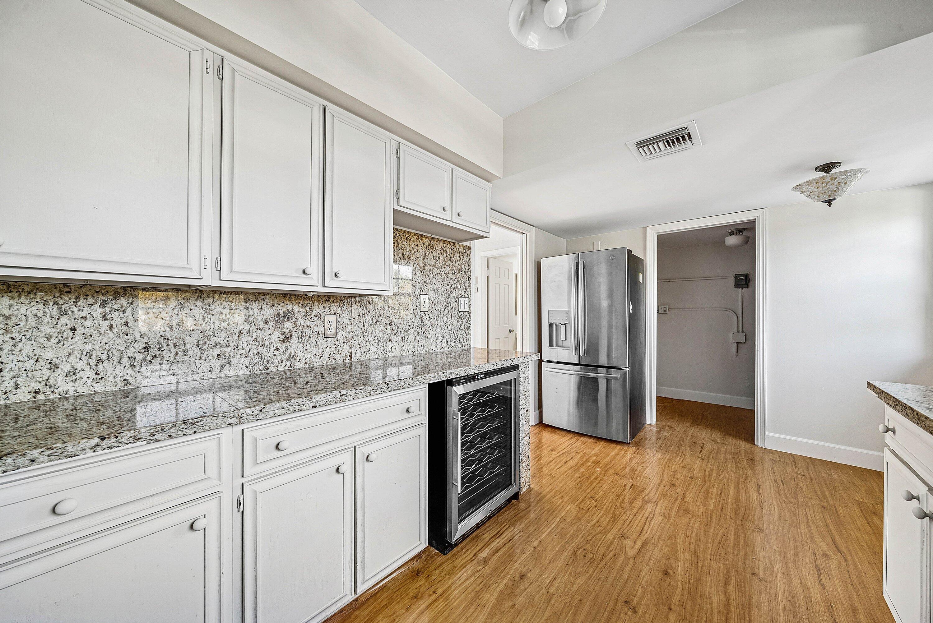 DELRAY BEACH CLUB APTS CONDO - Residential