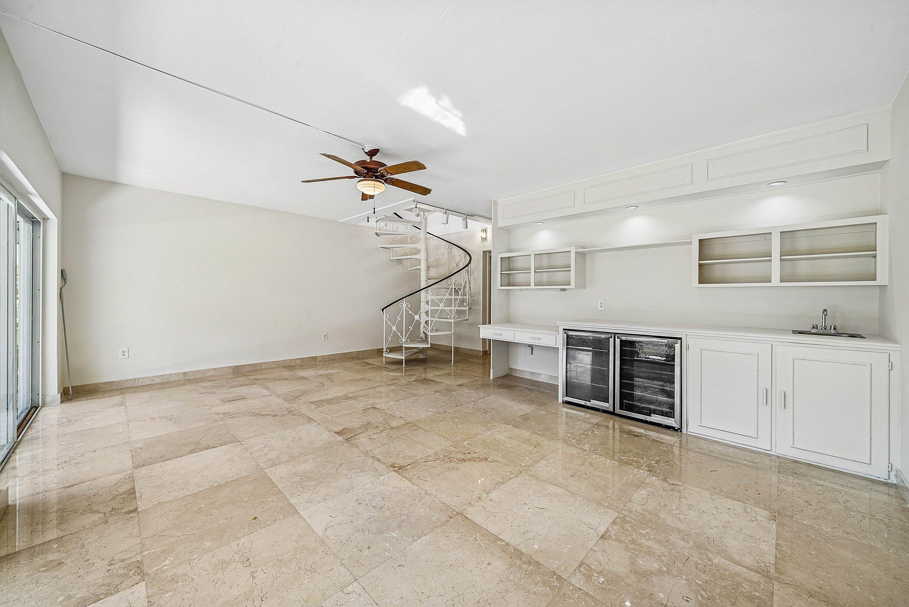 DELRAY BEACH CLUB APTS CONDO - Residential