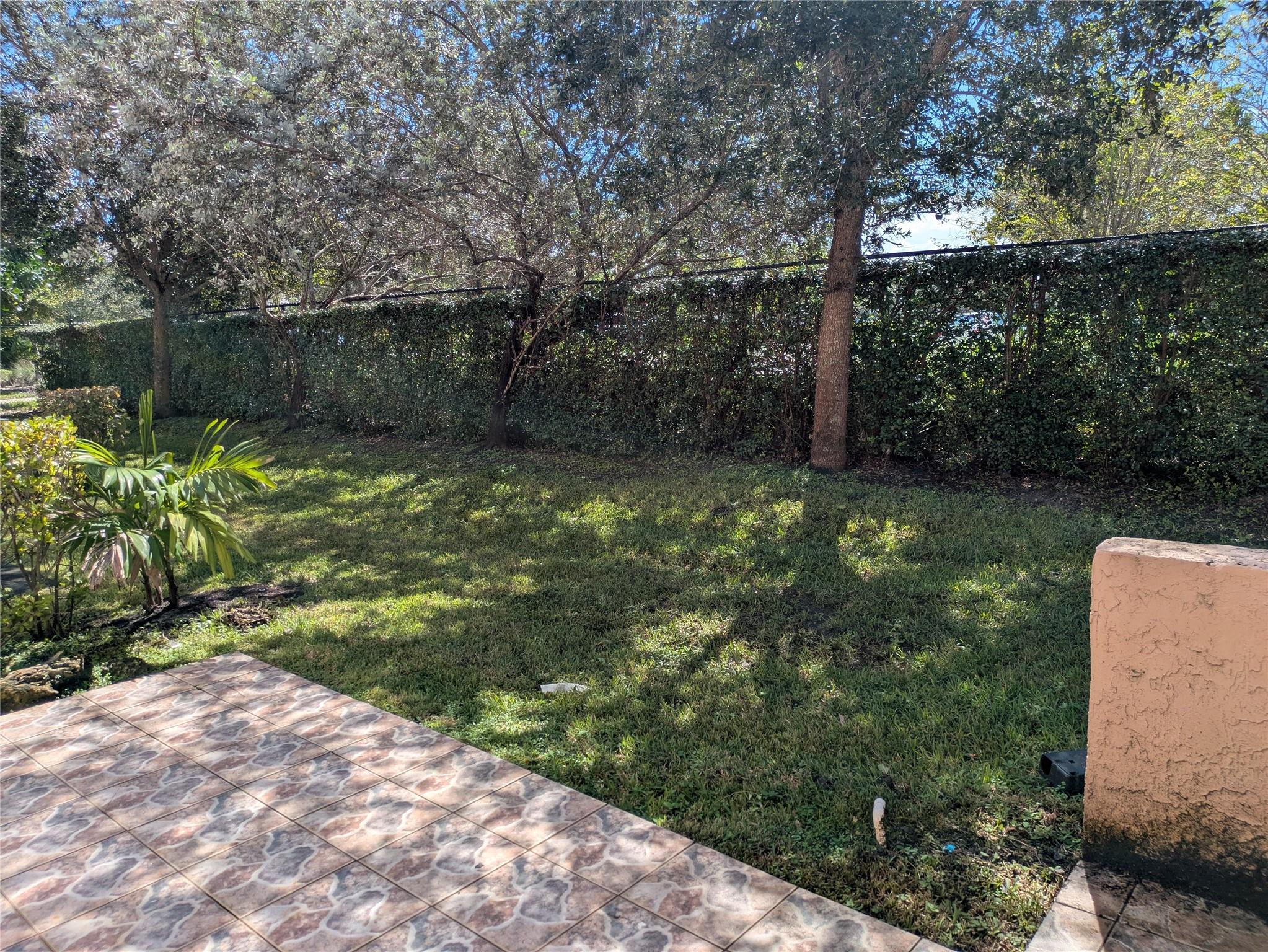 CORAL SPRINGS VILLAGE GRE - Residential Lease
