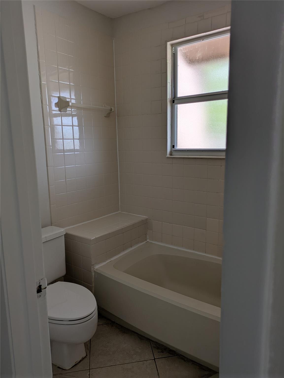 CORAL SPRINGS VILLAGE GRE - Residential Lease