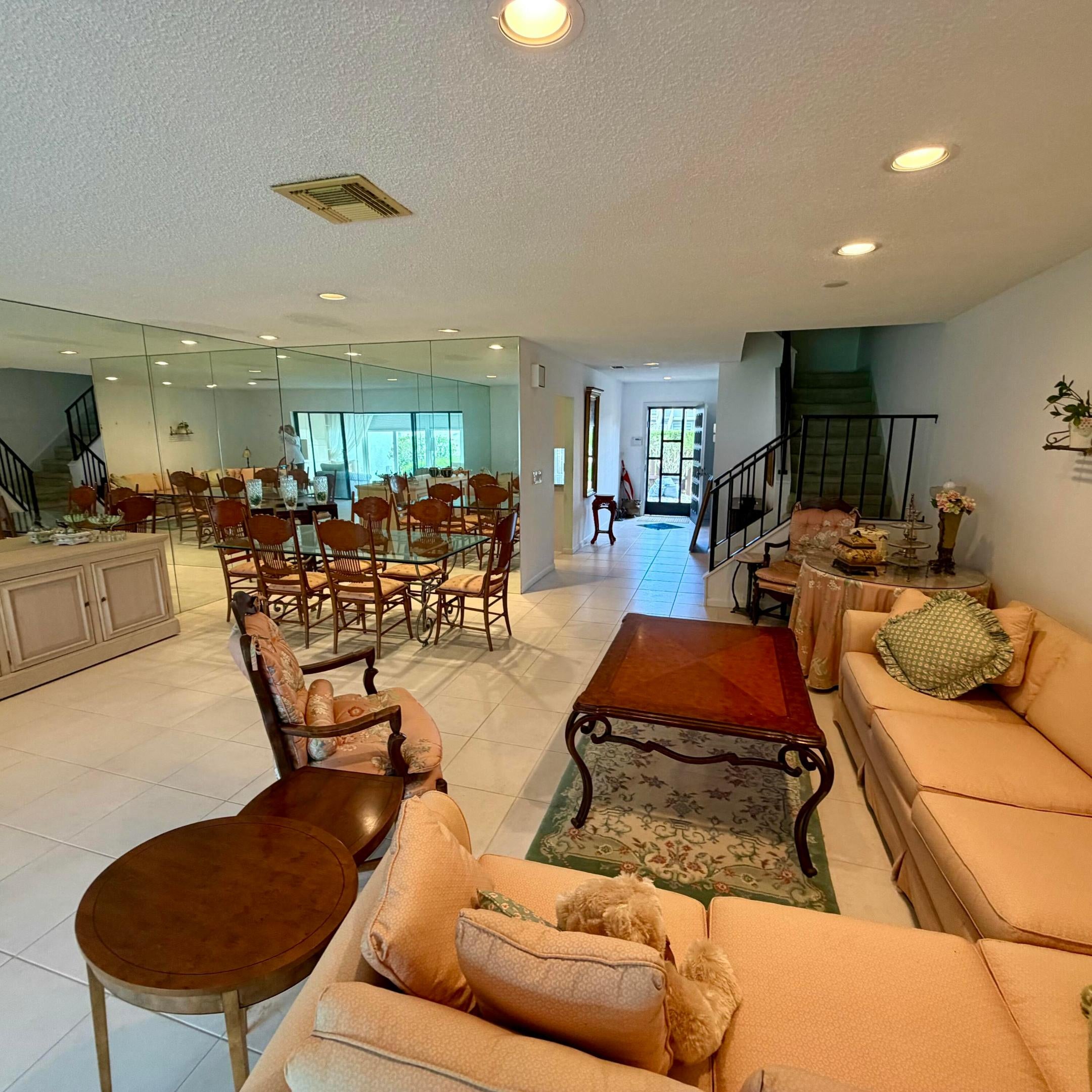 28 SOUTHPORT Lane B, Boynton Beach, FL, 33436/$69,900 3 28 SOUTHPORT Lane B
