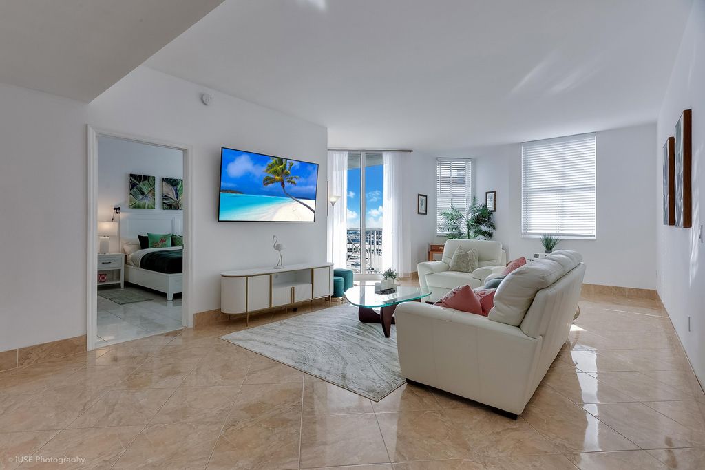 Photo of 255 Evernia Street #1008, West Palm Beach, FL 33401 (MLS # B26023761)