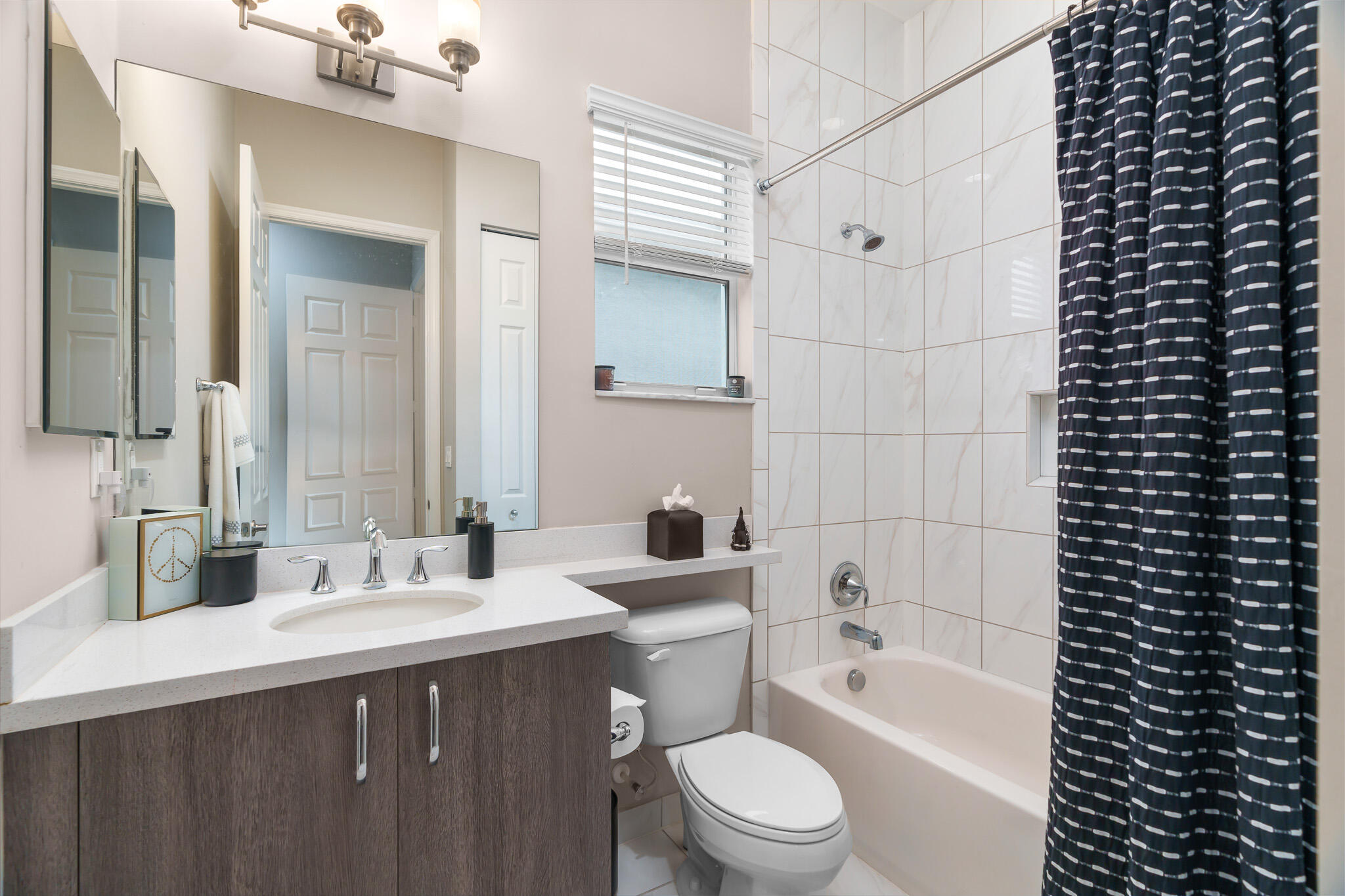 VALENCIA COVE AGR PUD SOUTH PL - Residential