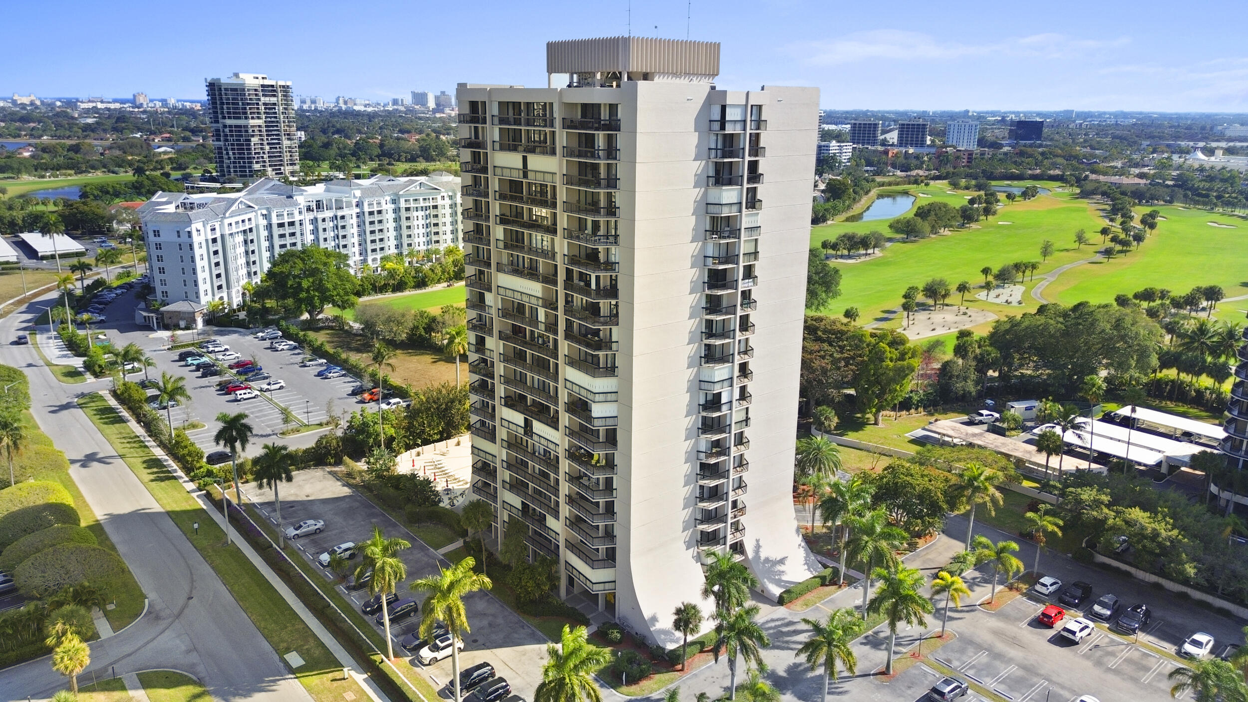 LANDS OF THE PRESIDENT CONDO 7 - Residential