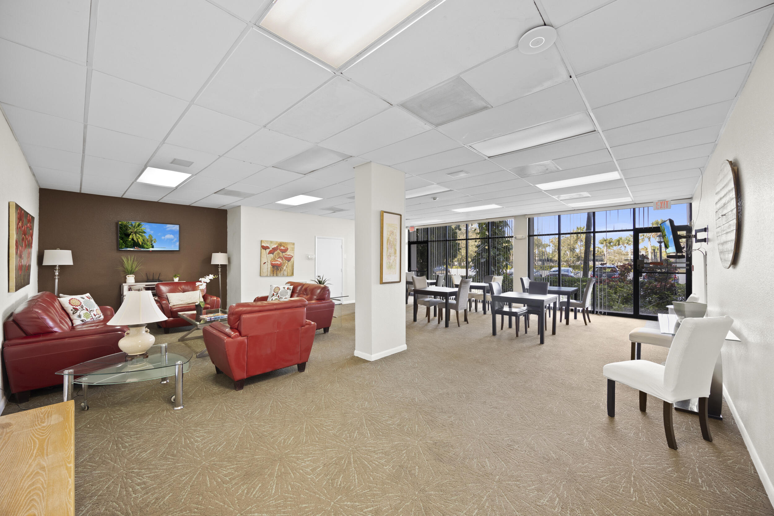 LANDS OF THE PRESIDENT CONDO 7 - Residential