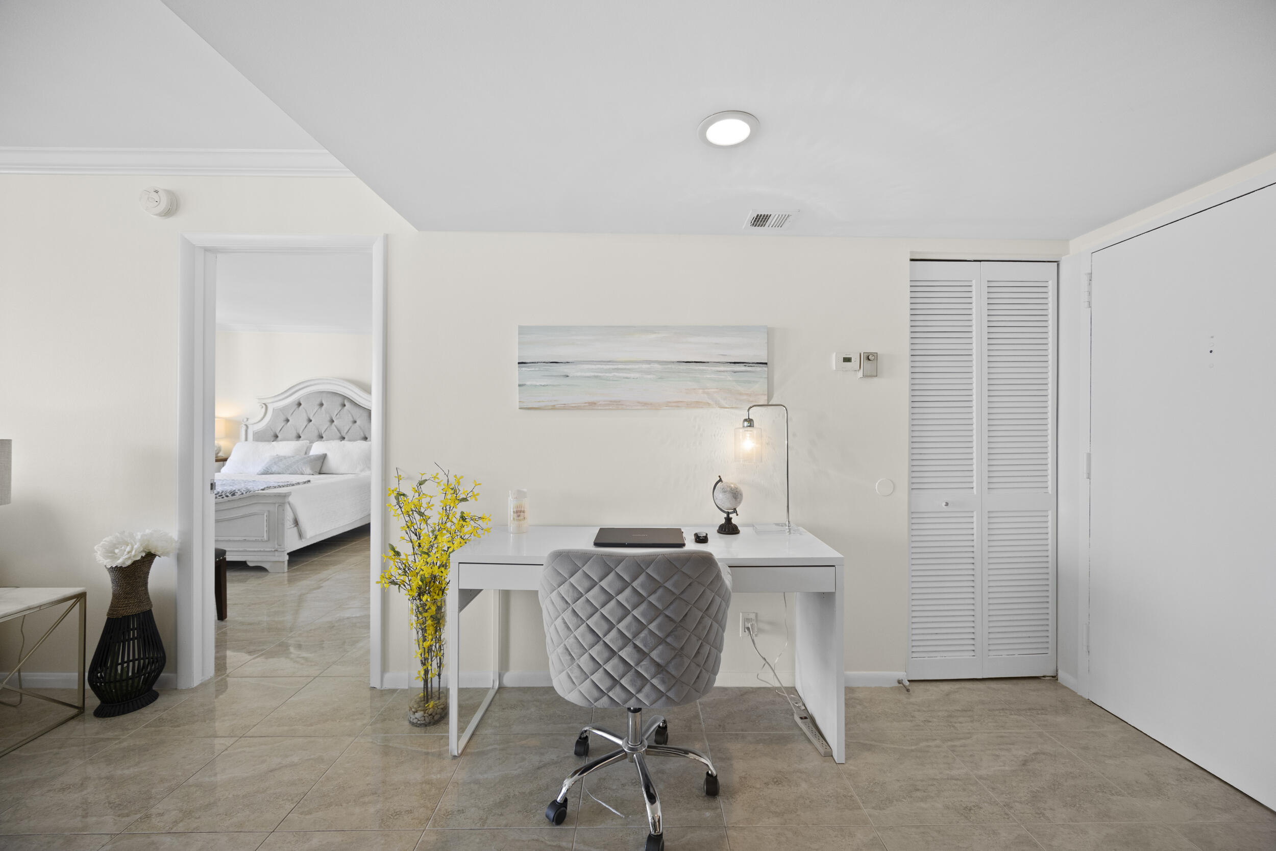 LANDS OF THE PRESIDENT CONDO 7 - Residential