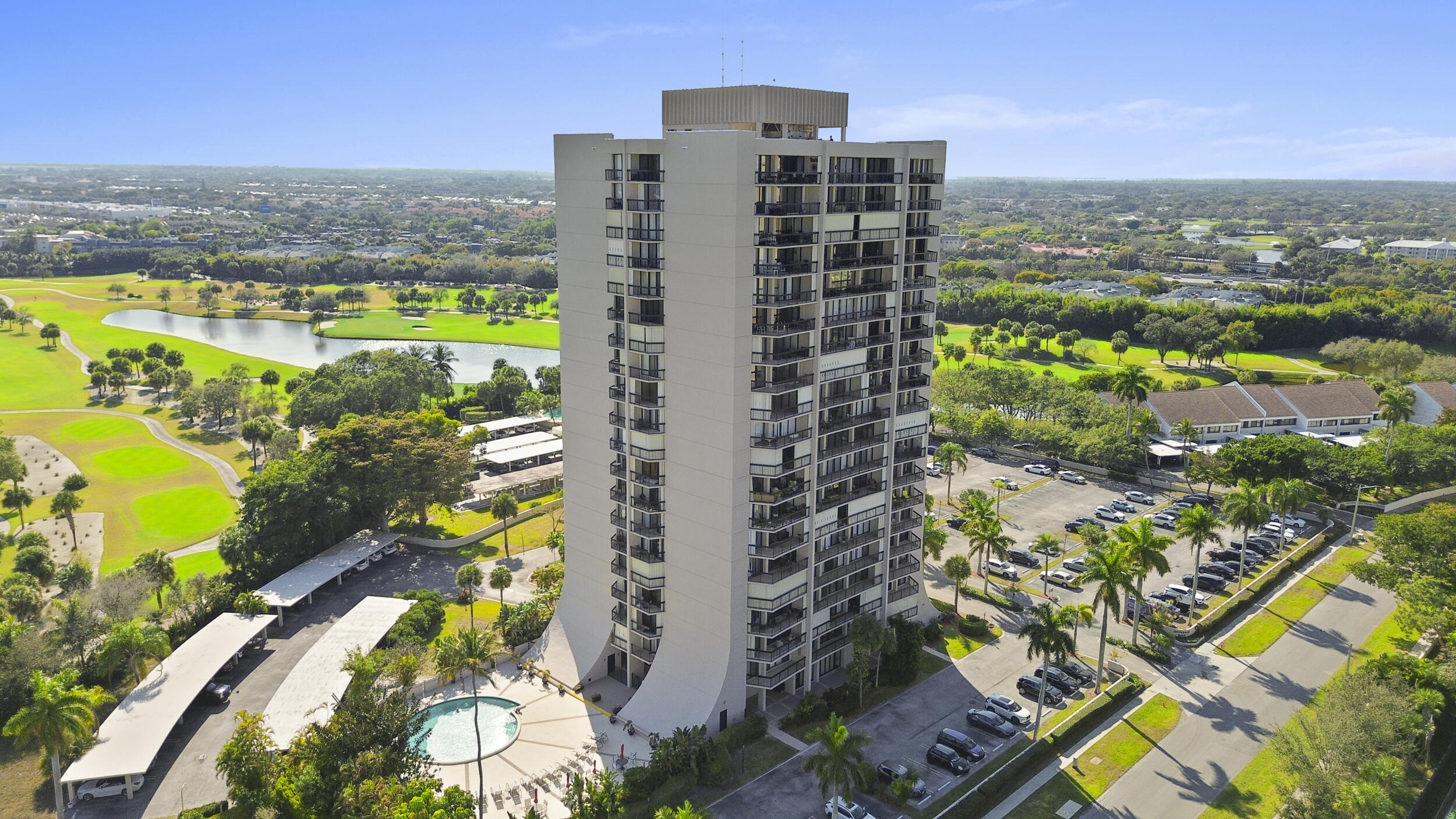 LANDS OF THE PRESIDENT CONDO 7 - Residential