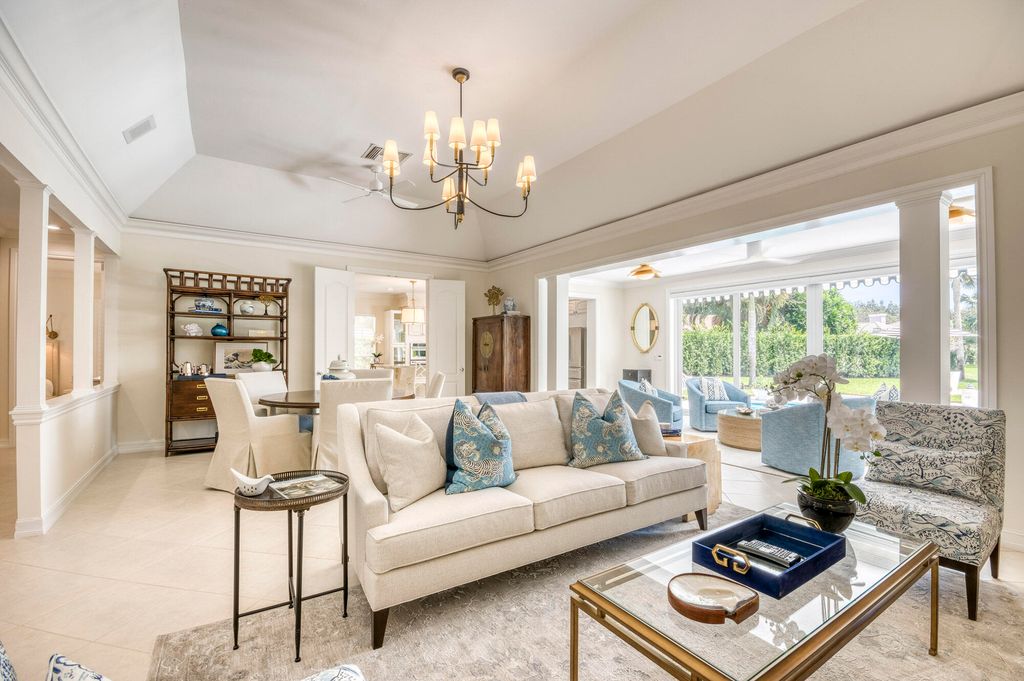 Photo of 10182 SE Acorn Way, Jupiter, FL 33469 (MLS # R11016599)