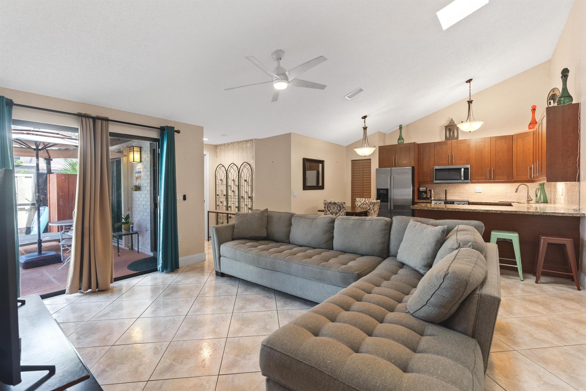 BOCA GARDENS - Residential