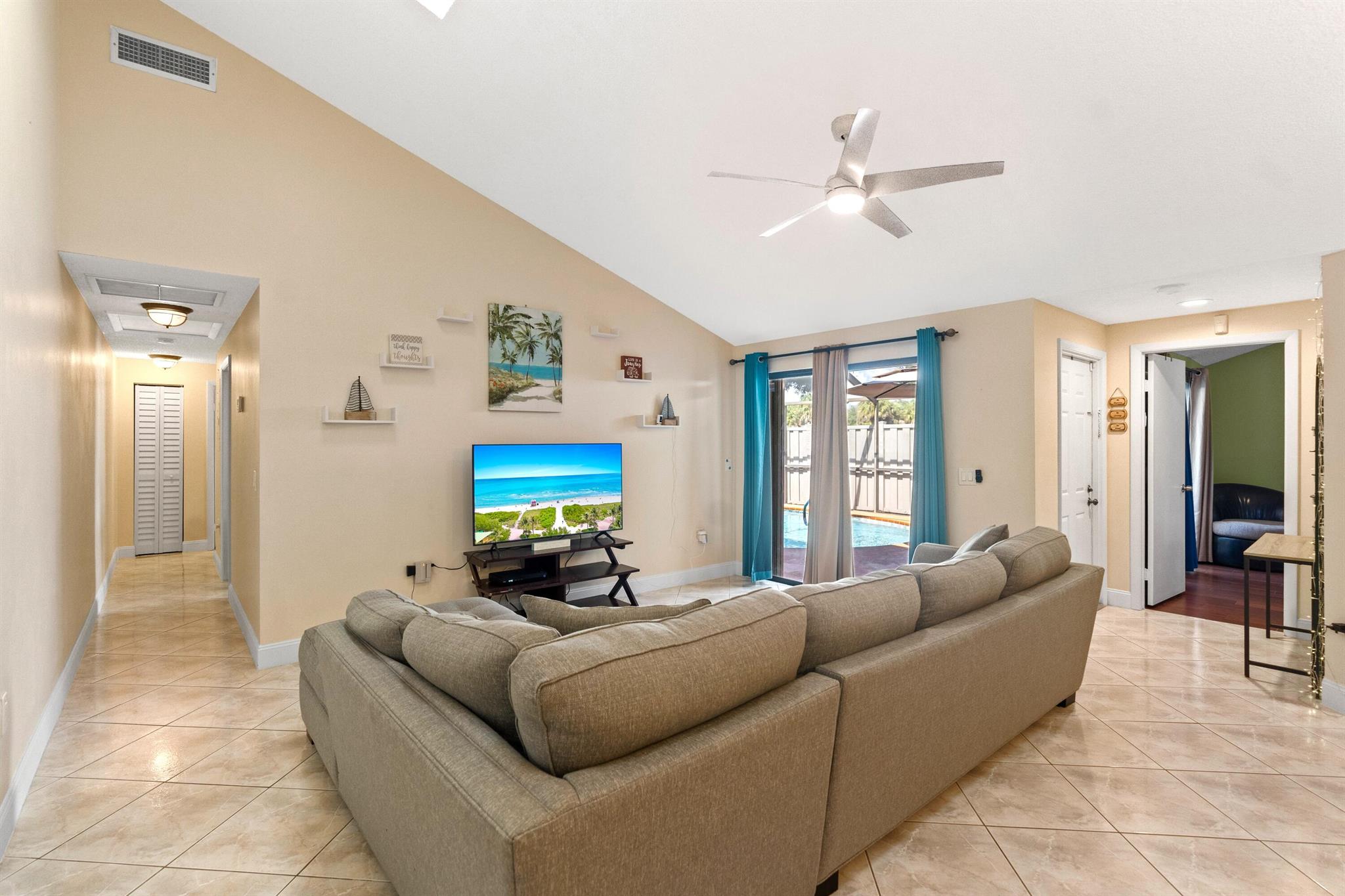 BOCA GARDENS - Residential