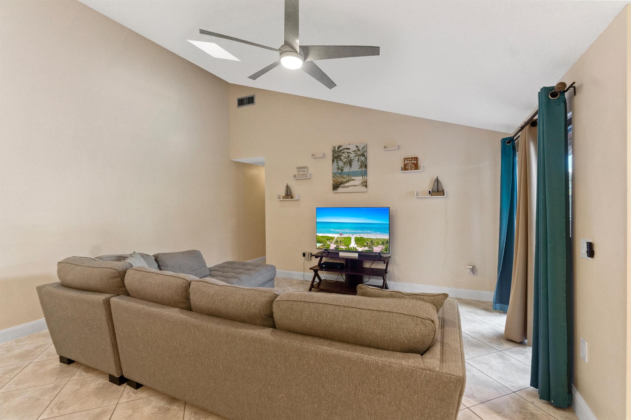 BOCA GARDENS - Residential
