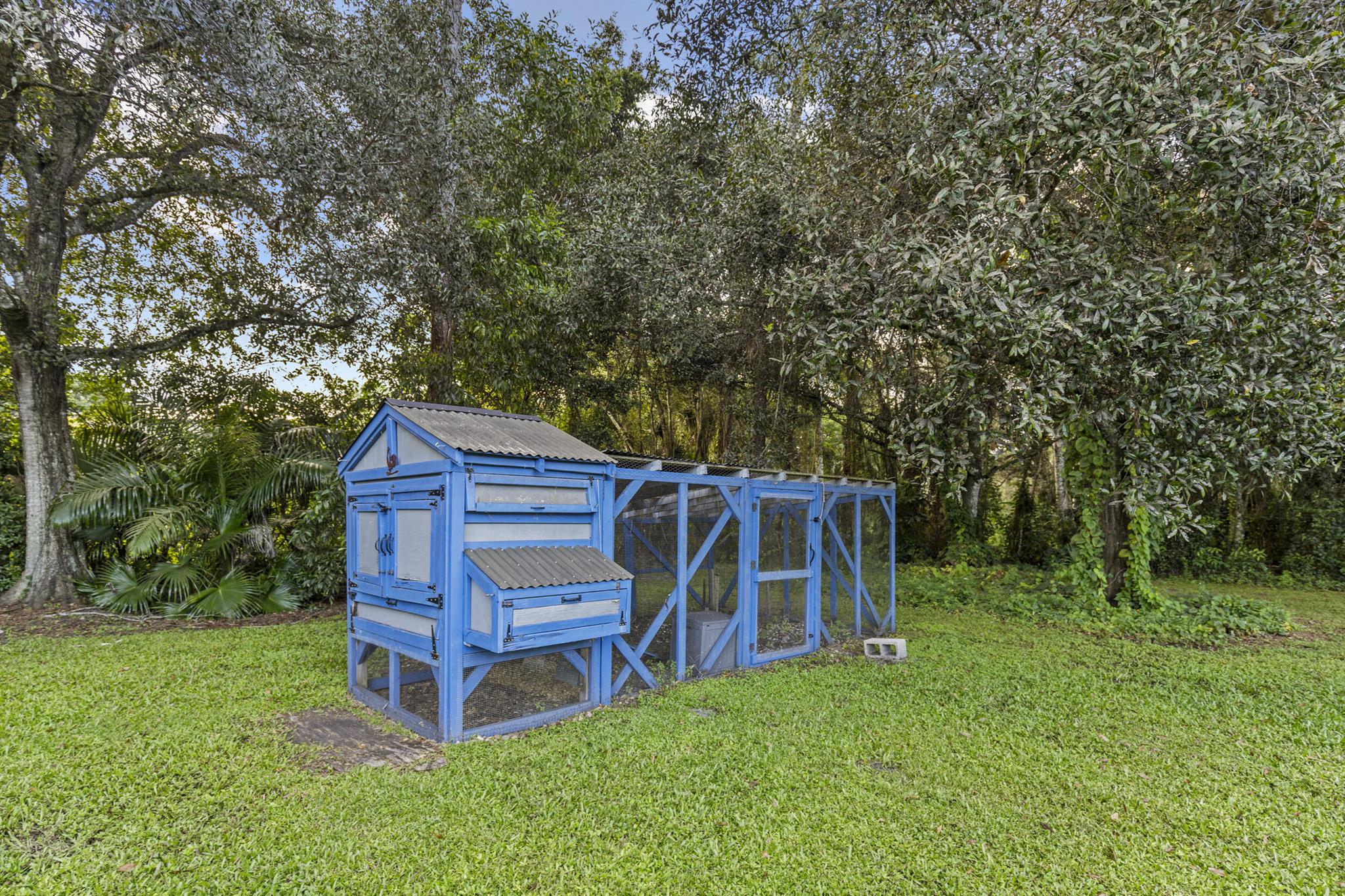 LOXAHATCHEE GROVES - Residential