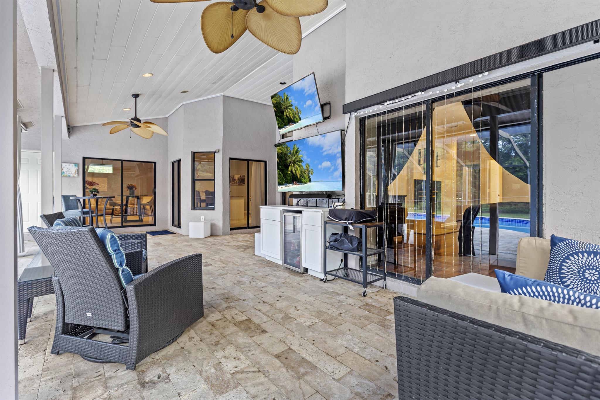 LOXAHATCHEE GROVES - Residential