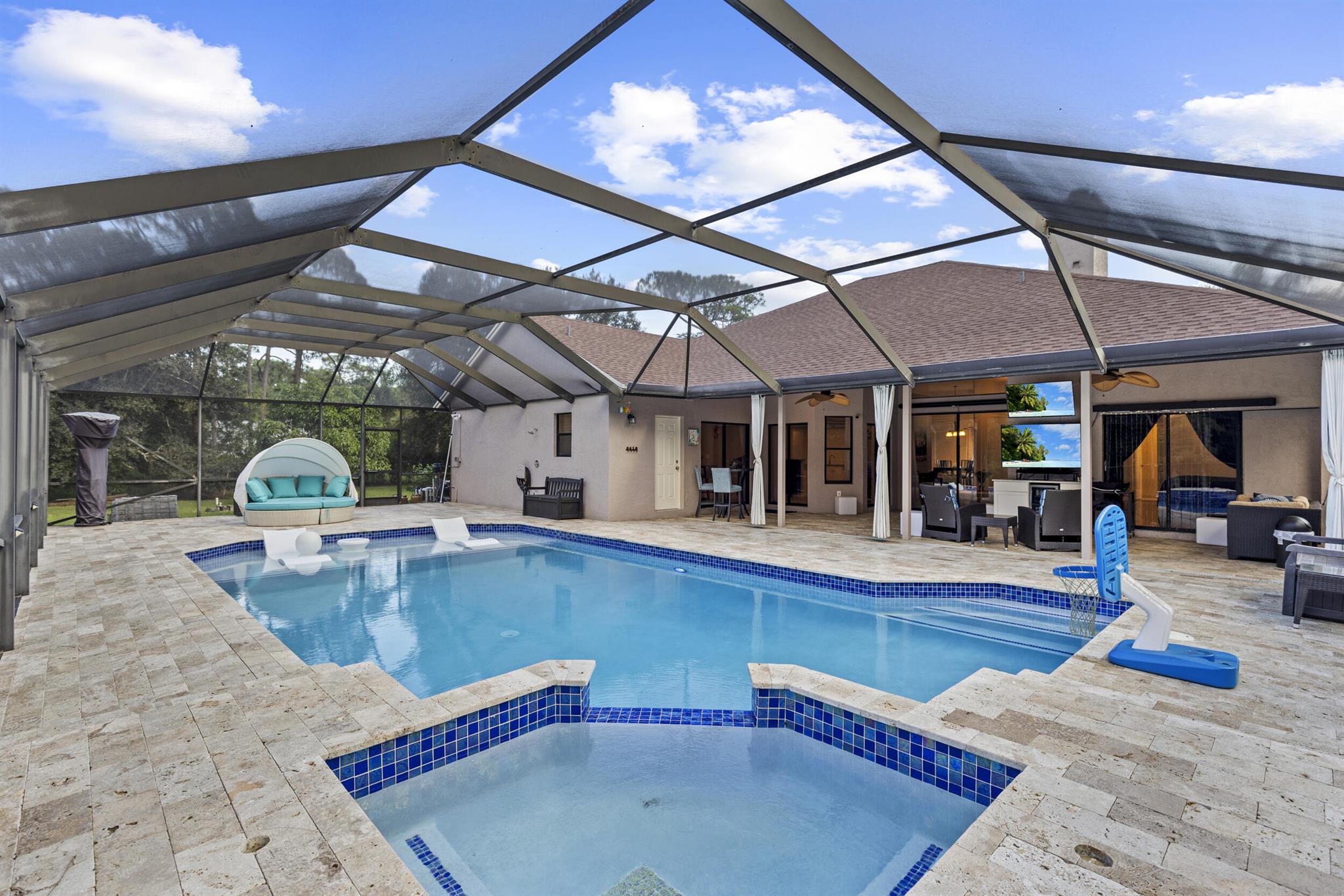 LOXAHATCHEE GROVES - Residential