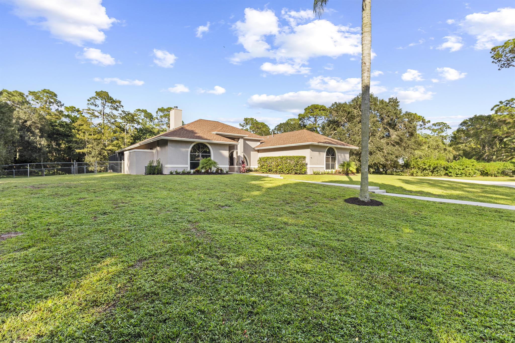 LOXAHATCHEE GROVES - Residential