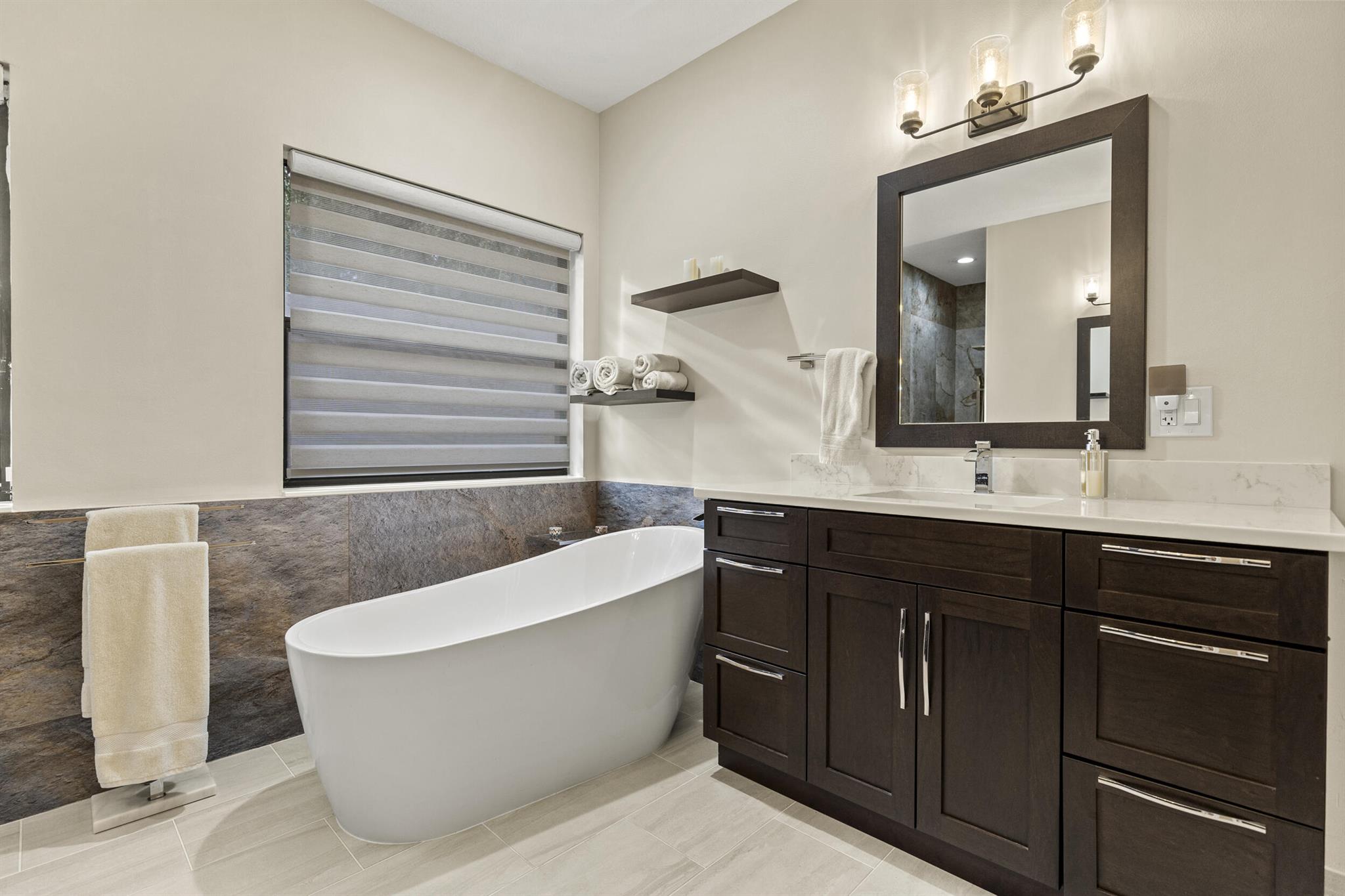 LOXAHATCHEE GROVES - Residential