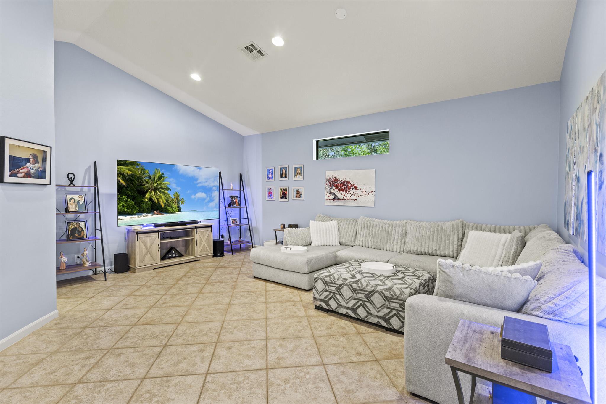 LOXAHATCHEE GROVES - Residential