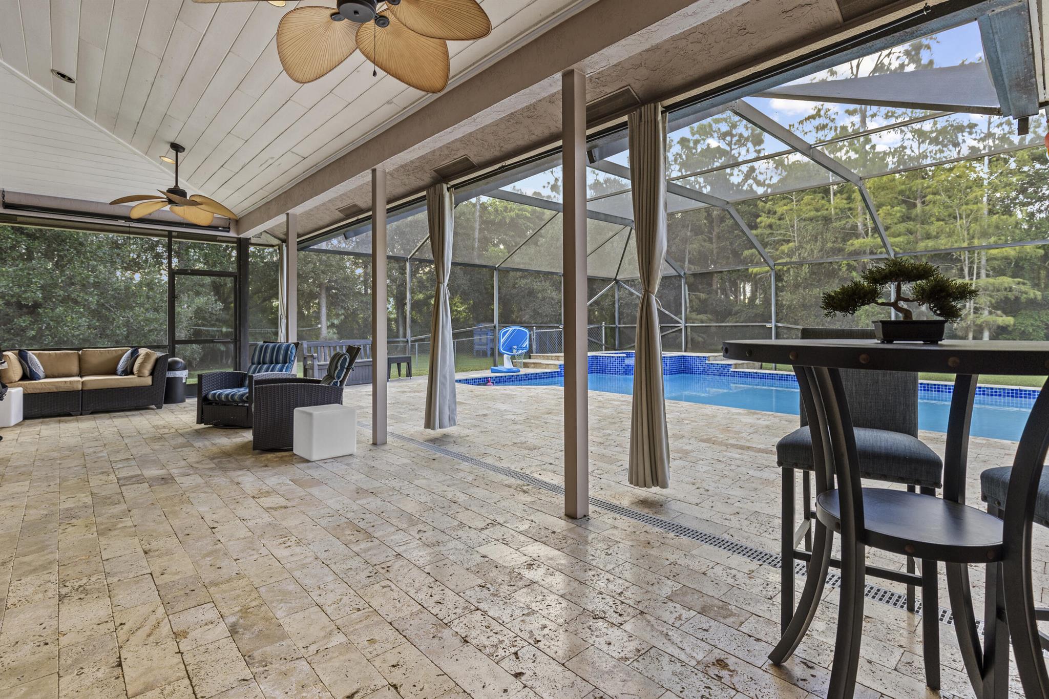 LOXAHATCHEE GROVES - Residential