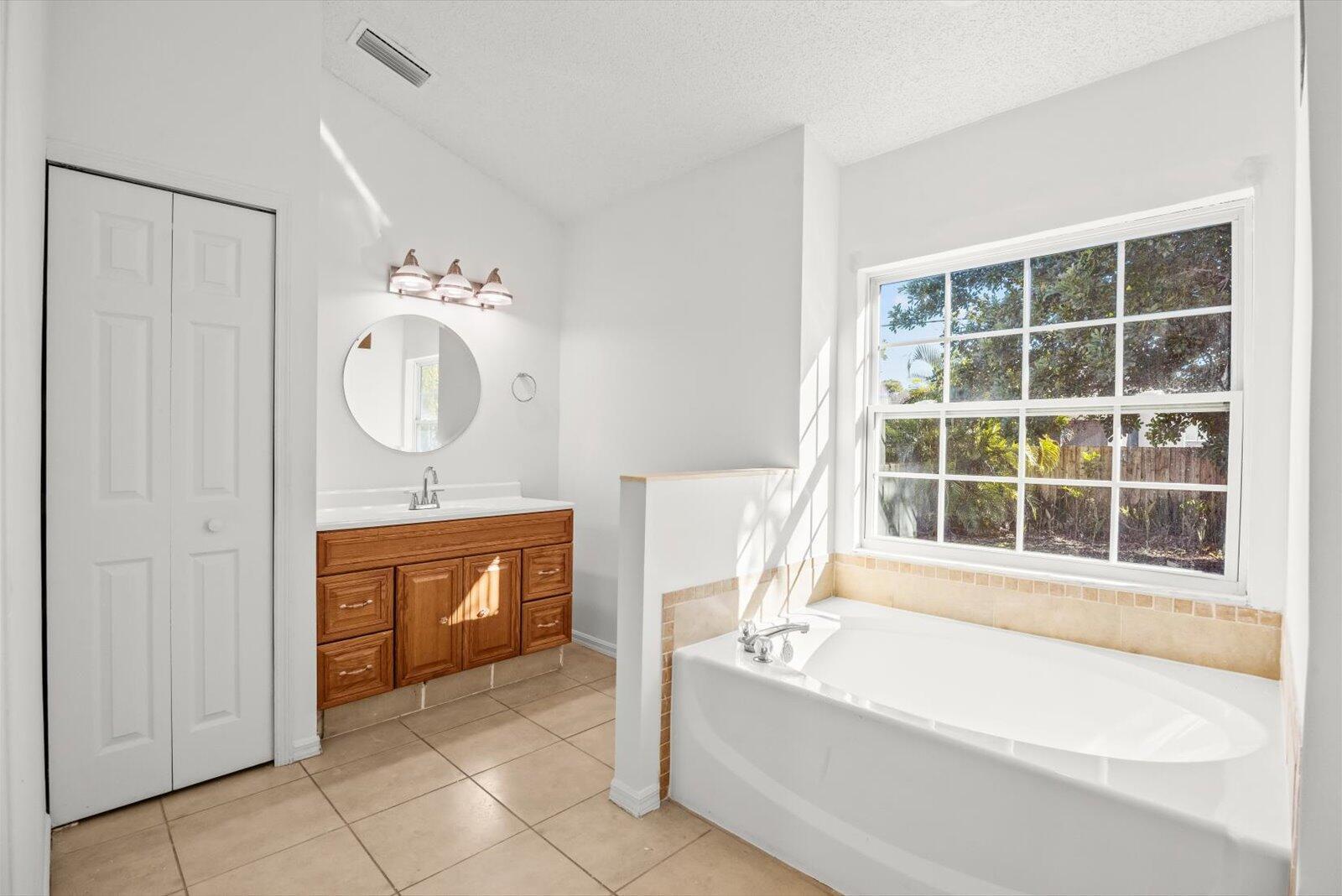 PORT ST LUCIE SECTION 33 - Residential