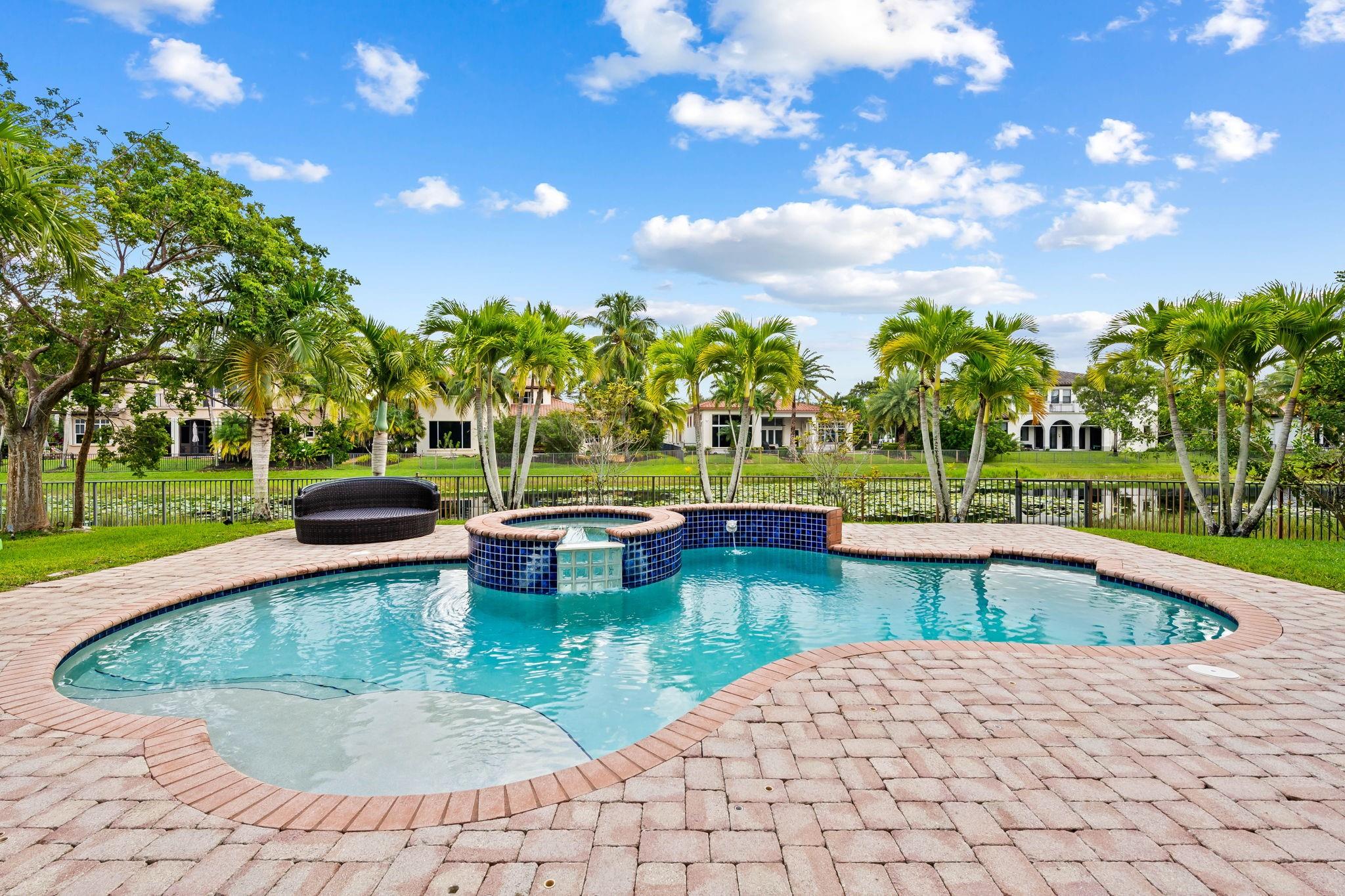 Heron Bay Northeast 173-9 - Residential