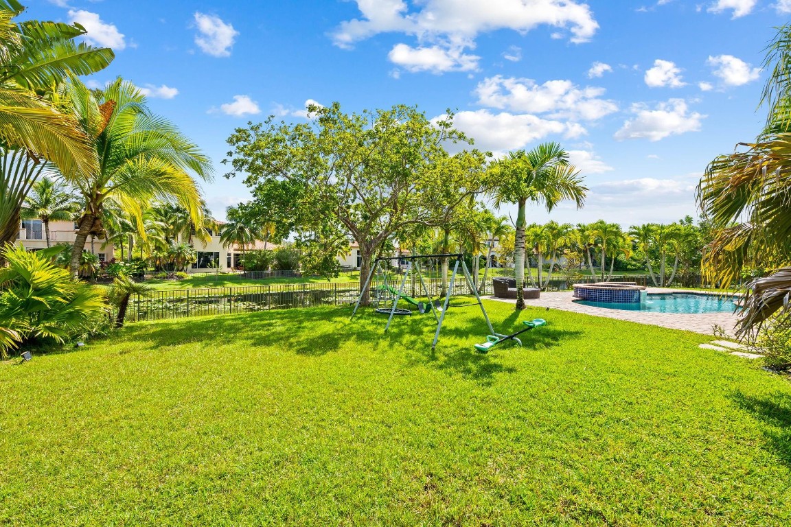 Heron Bay Northeast 173-9 - Residential