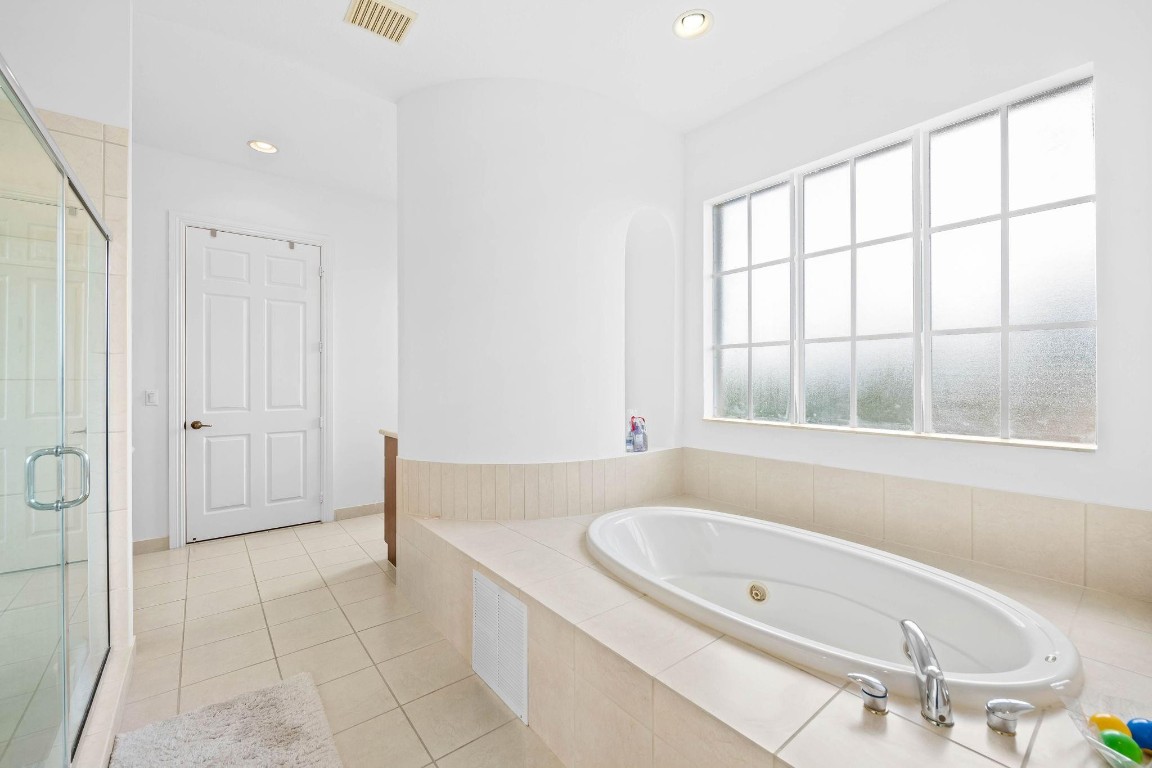 Heron Bay Northeast 173-9 - Residential