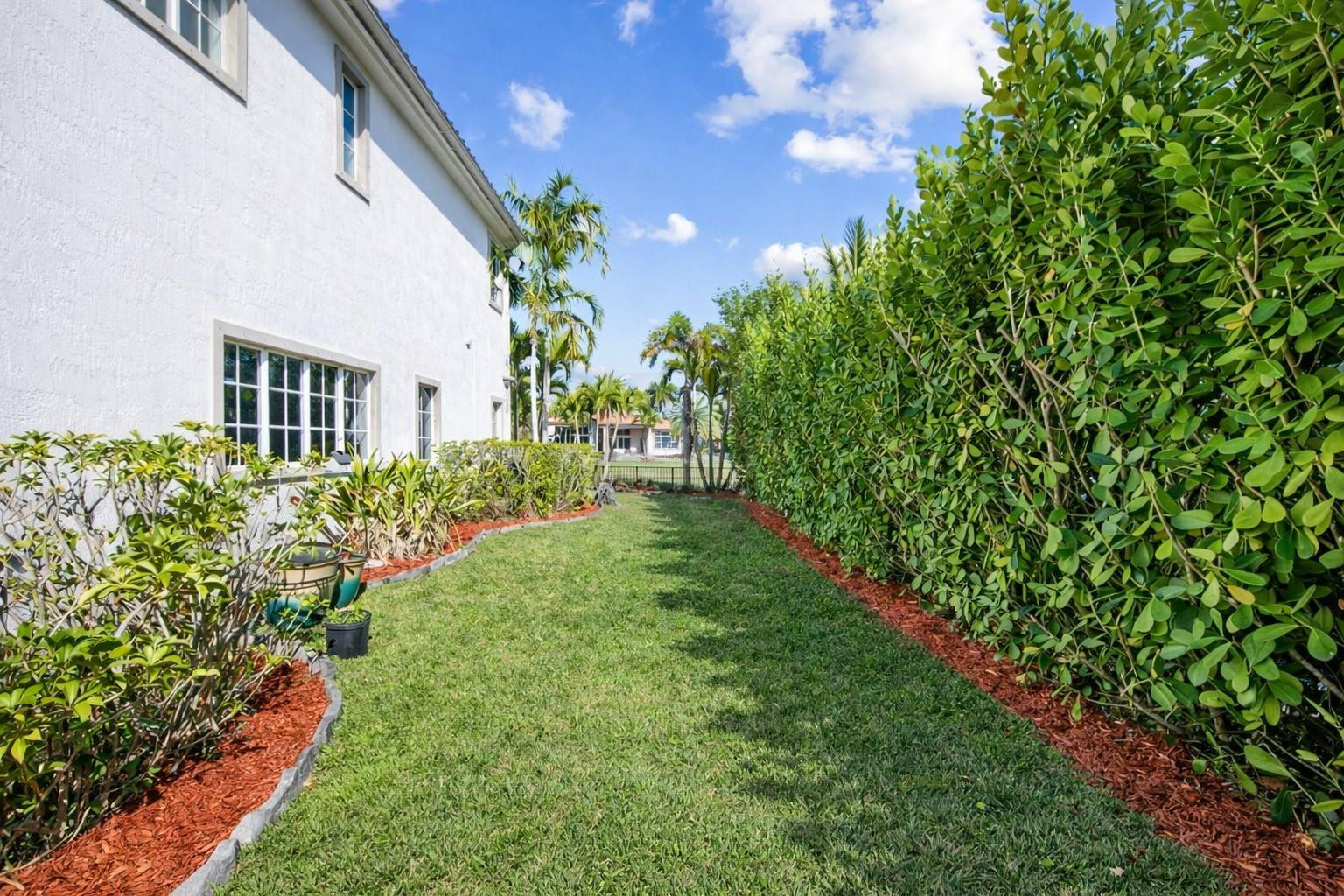 Heron Bay Northeast 173-9 - Residential