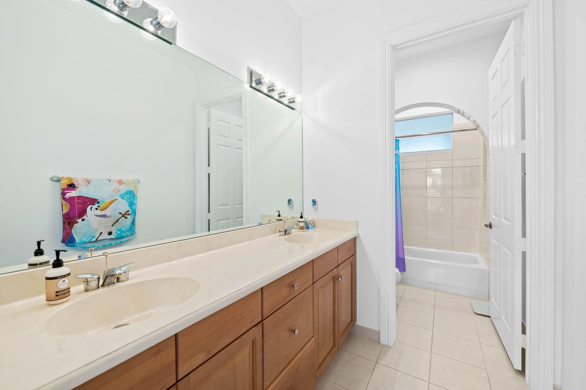 Heron Bay Northeast 173-9 - Residential