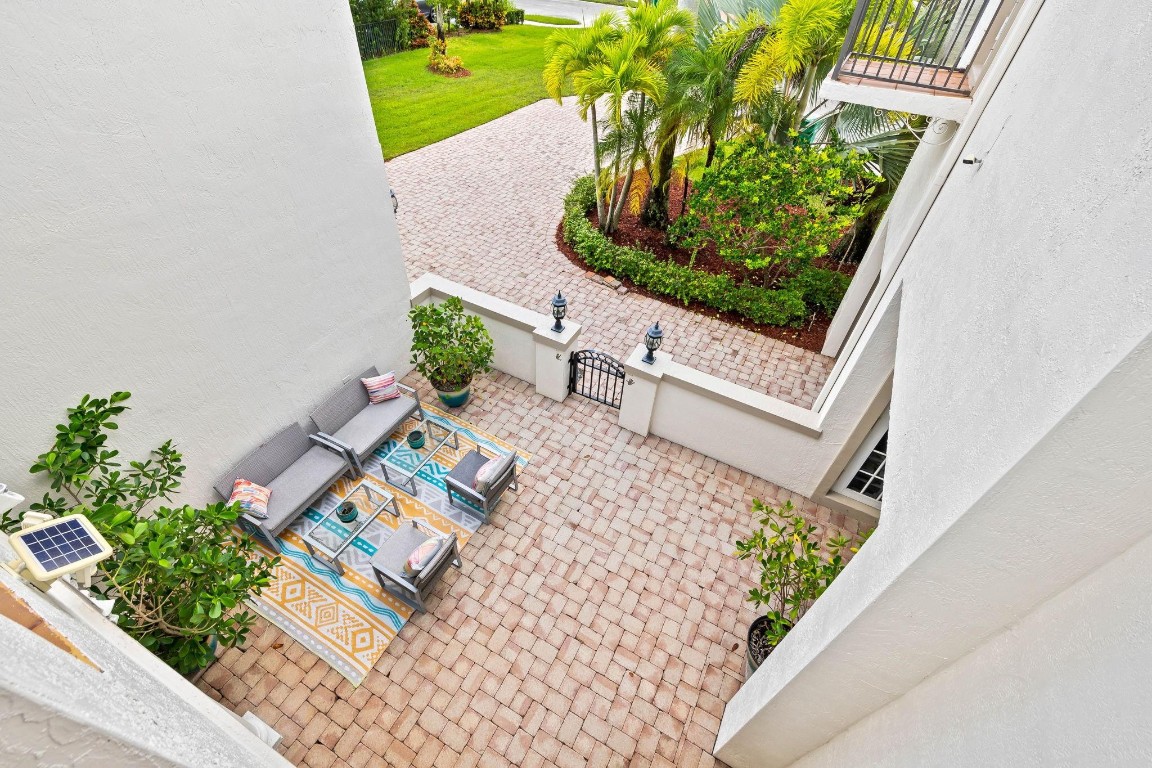 Heron Bay Northeast 173-9 - Residential