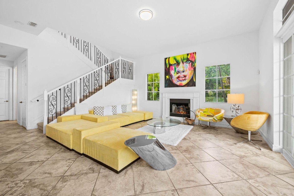 Heron Bay Northeast 173-9 - Residential