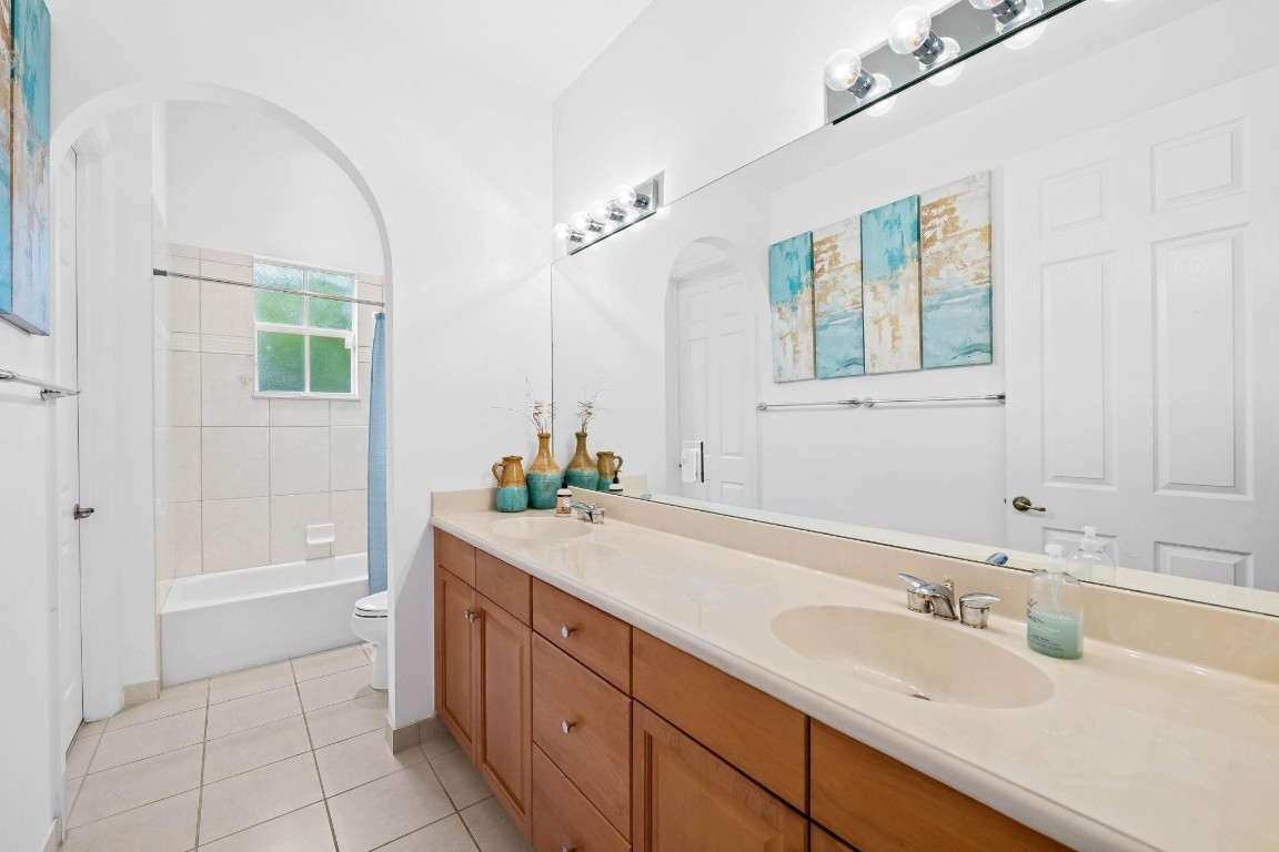 Heron Bay Northeast 173-9 - Residential