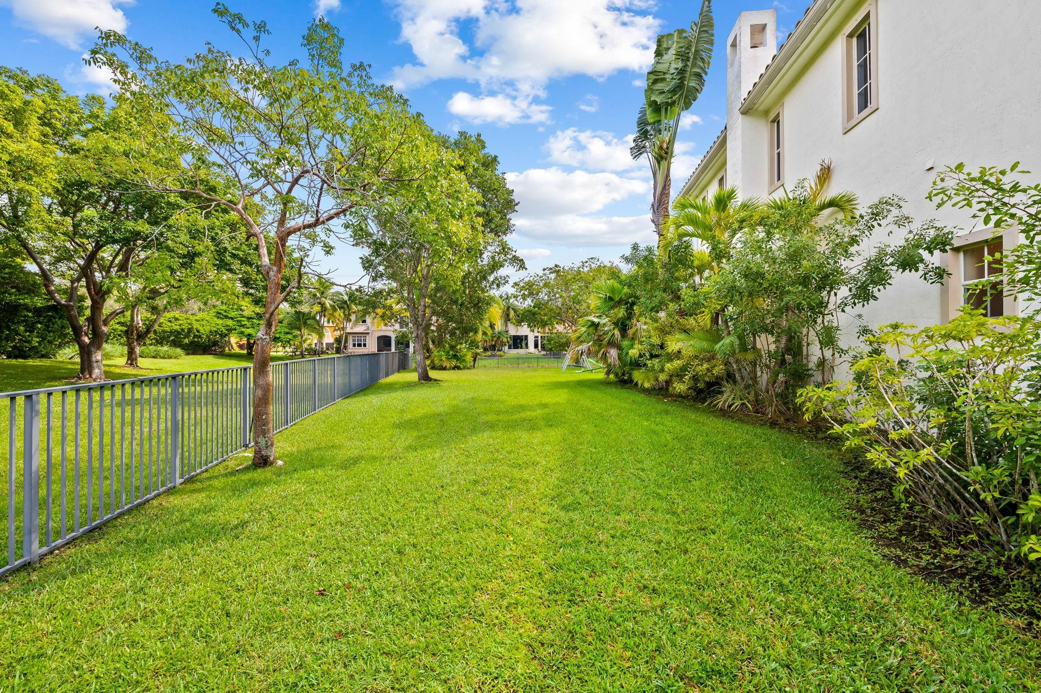 Heron Bay Northeast 173-9 - Residential