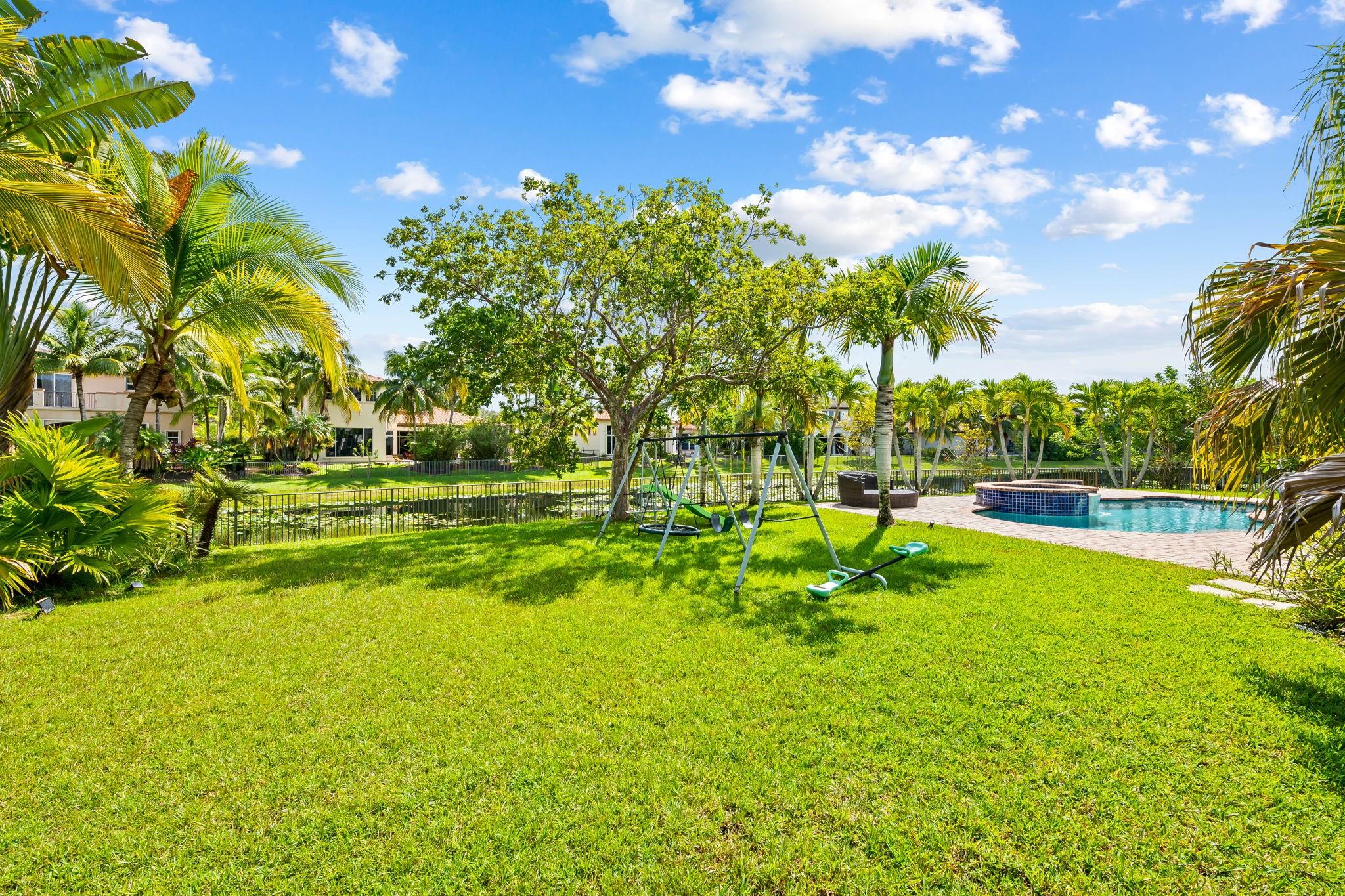 Heron Bay Northeast 173-9 - Residential