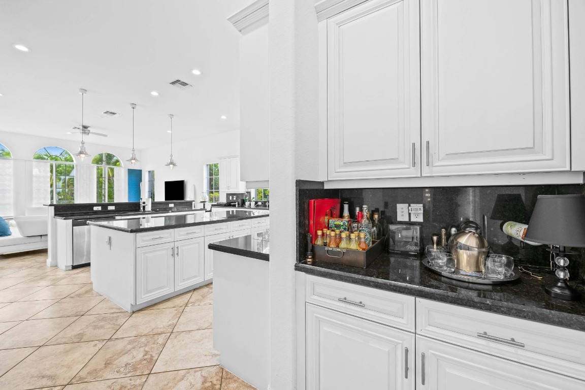 Heron Bay Northeast 173-9 - Residential