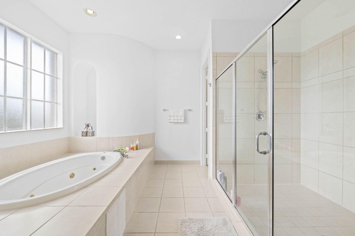 Heron Bay Northeast 173-9 - Residential