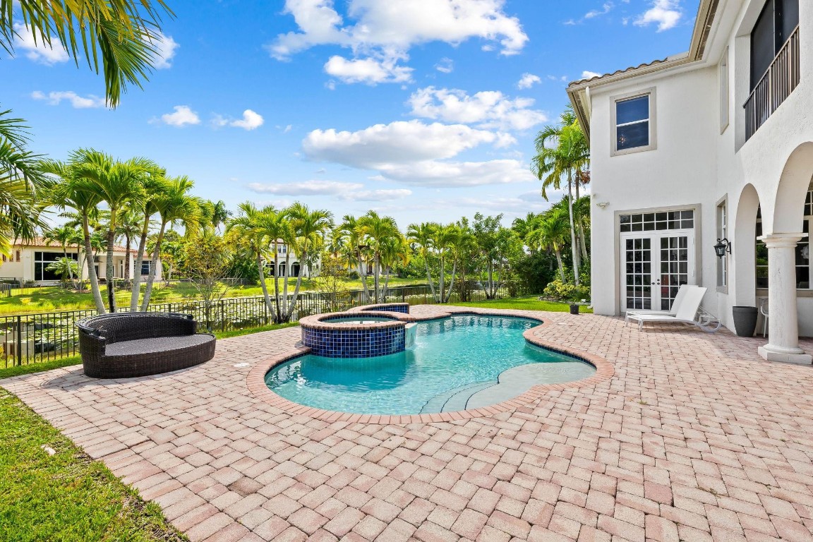 Heron Bay Northeast 173-9 - Residential