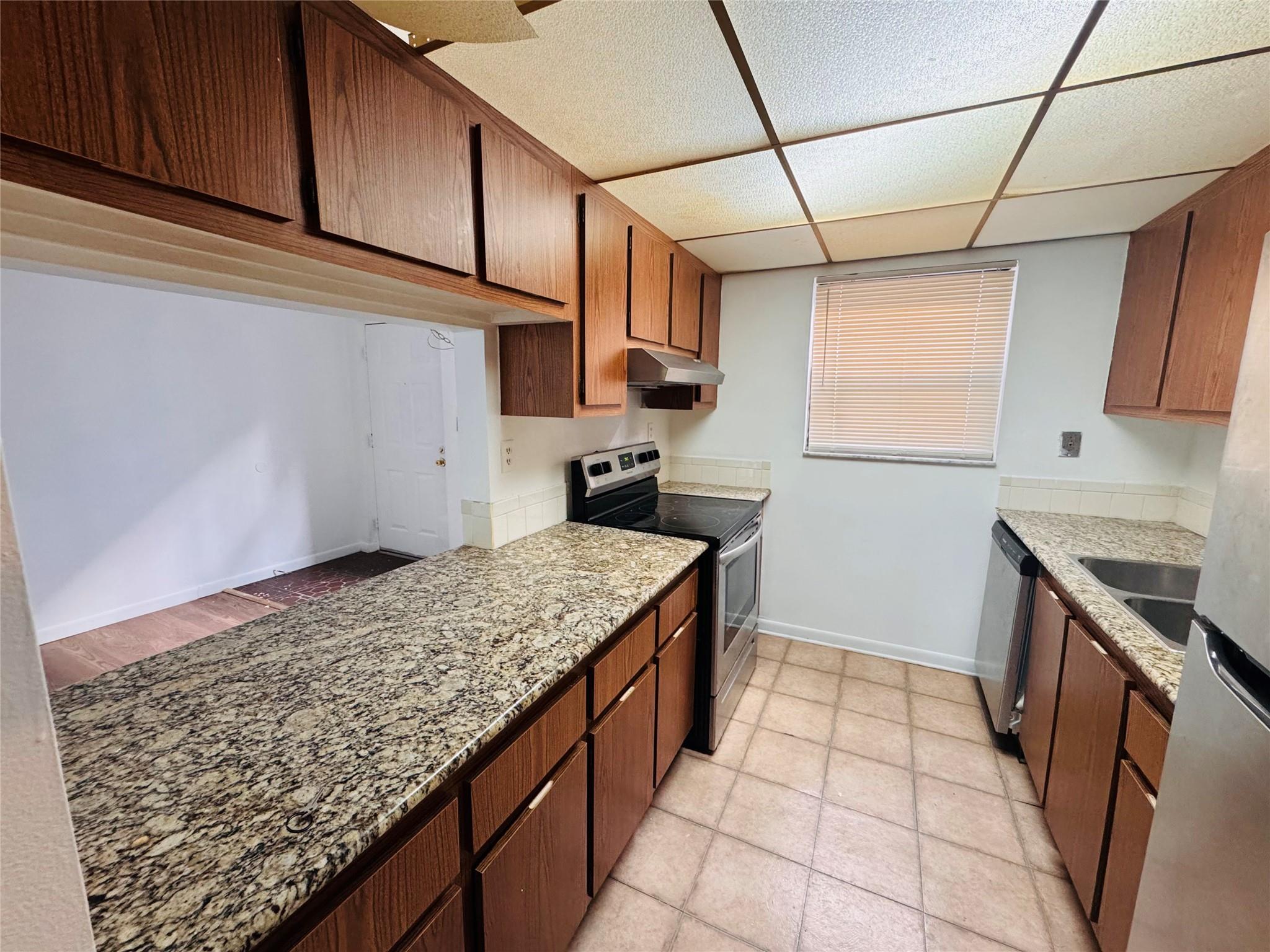 Presidential Golfview - Residential Lease